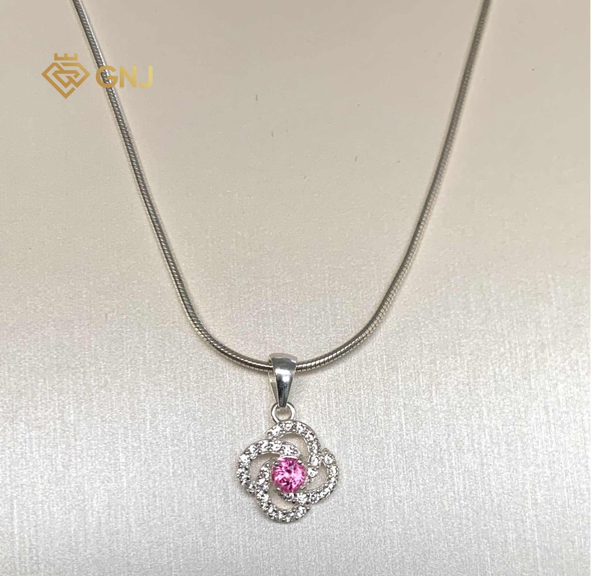 Mặt dây chuyền bạc 925 đính đá Spinel hồng phấn thiên nhiên