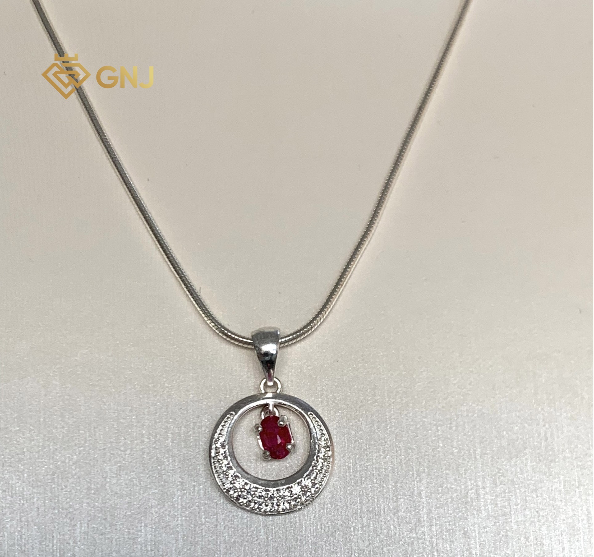 Mặt dây chuyền bạc 925 đính đá Ruby thiên nhiên Lục Yên