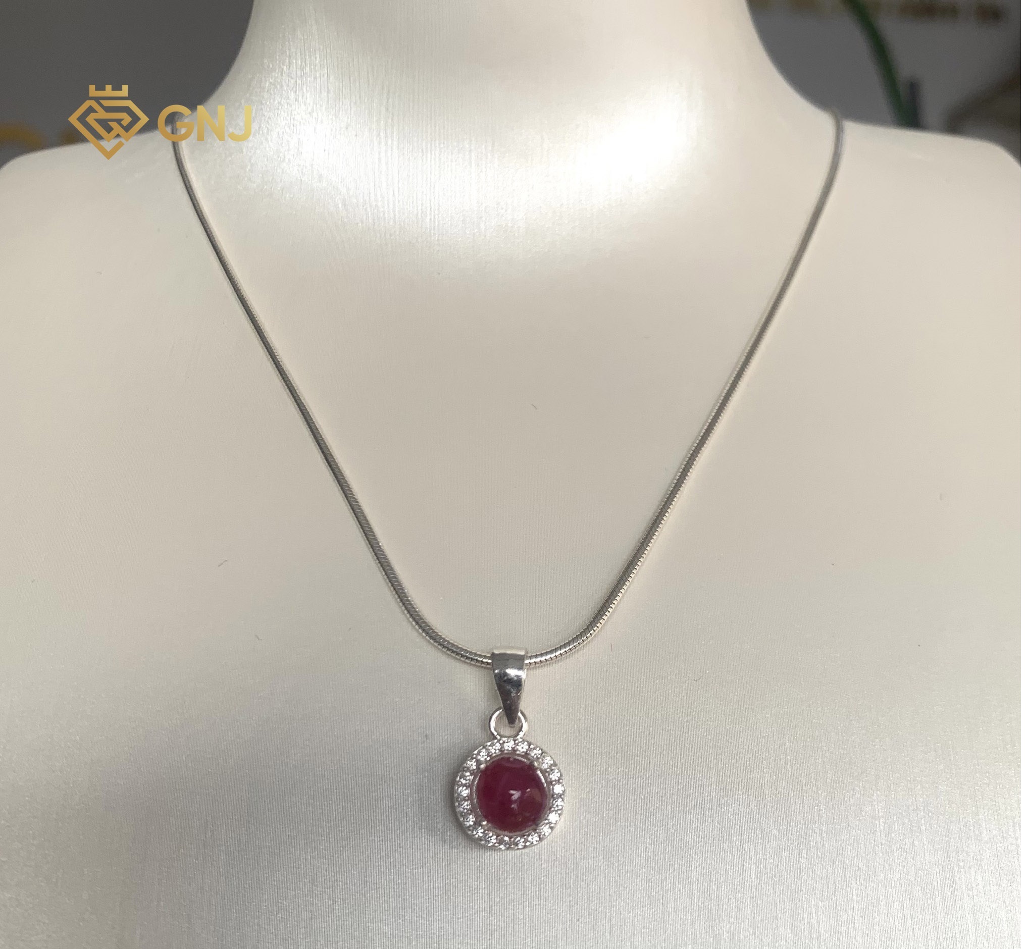 Mặt dây chuyền bạc 925 đính đá Ruby thiên nhiên Lục Yên