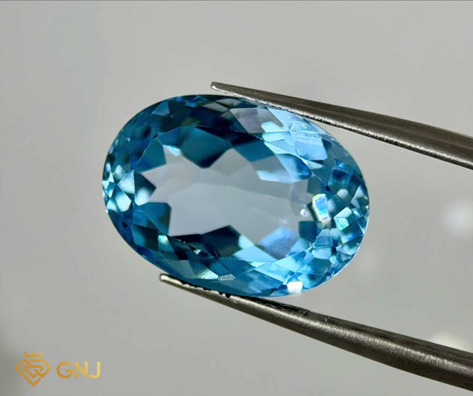 Đá Topaz Xanh Tự Nhiên 17.9ct — mặt trước, đá quý tự nhiên có kiểm định GNJ