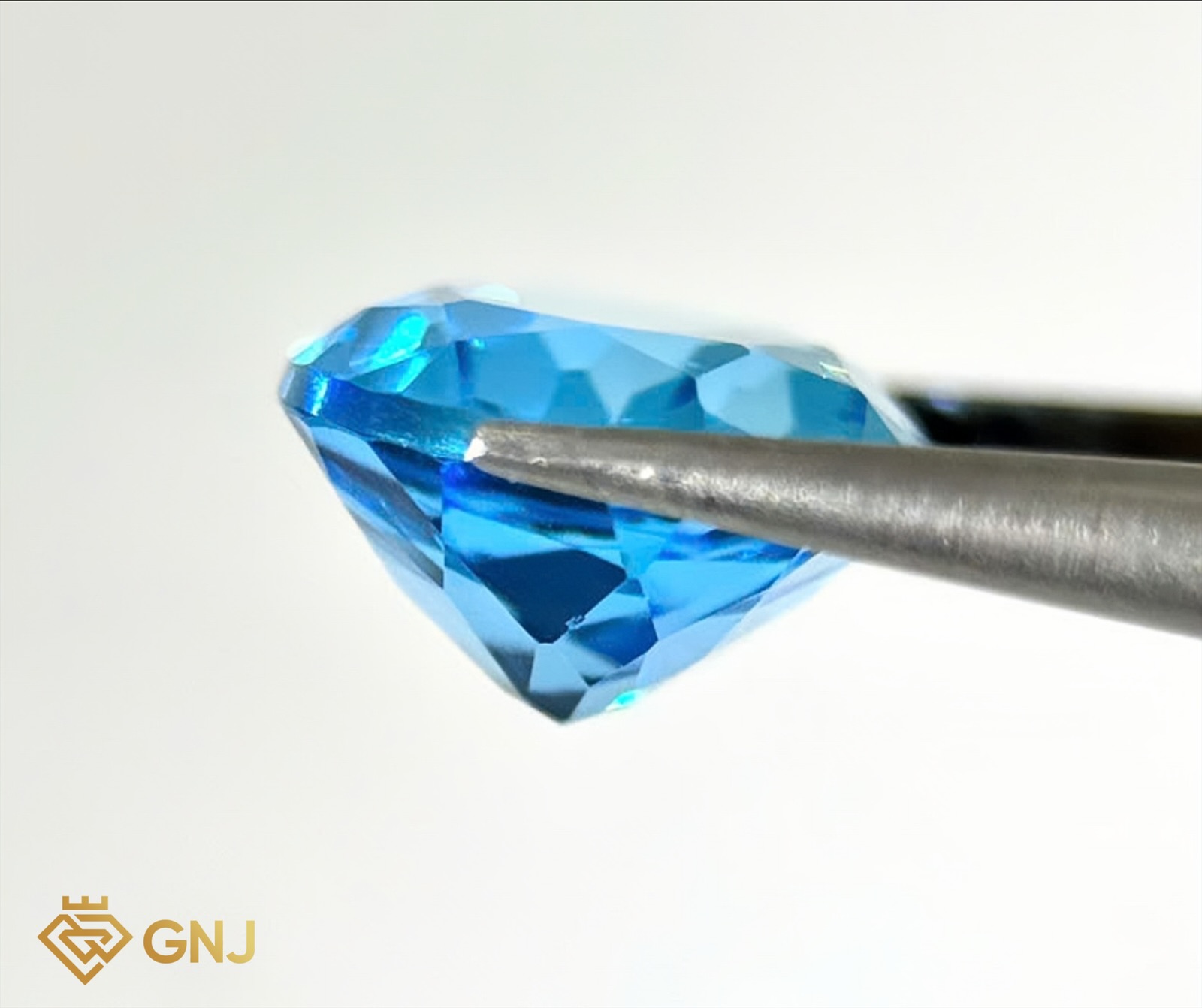 Đá Topaz Xanh Tự Nhiên 16.75ct — chi tiết đá