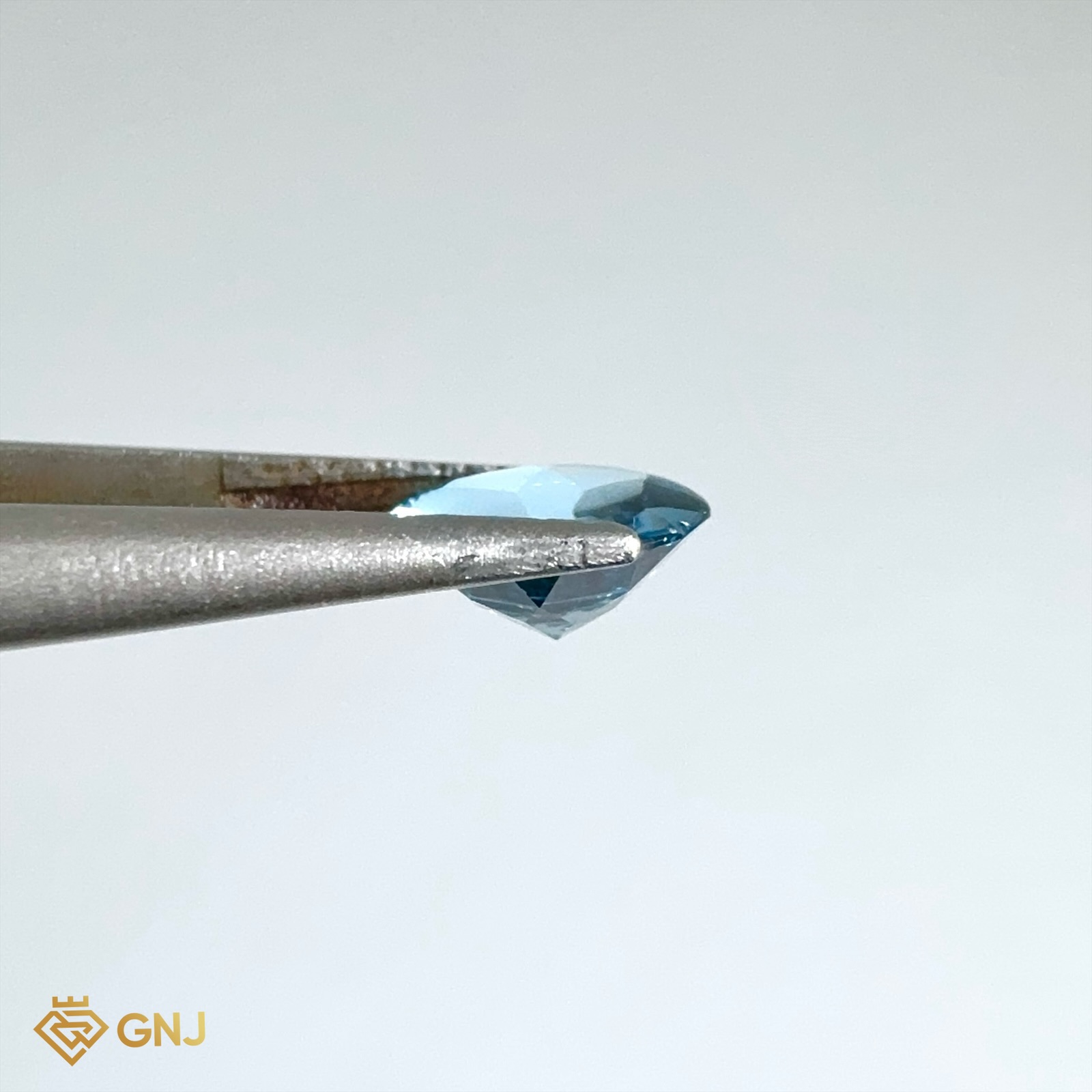 Đá Topaz Xanh Tự Nhiên Xanh Dương 1.2ct — chi tiết đá