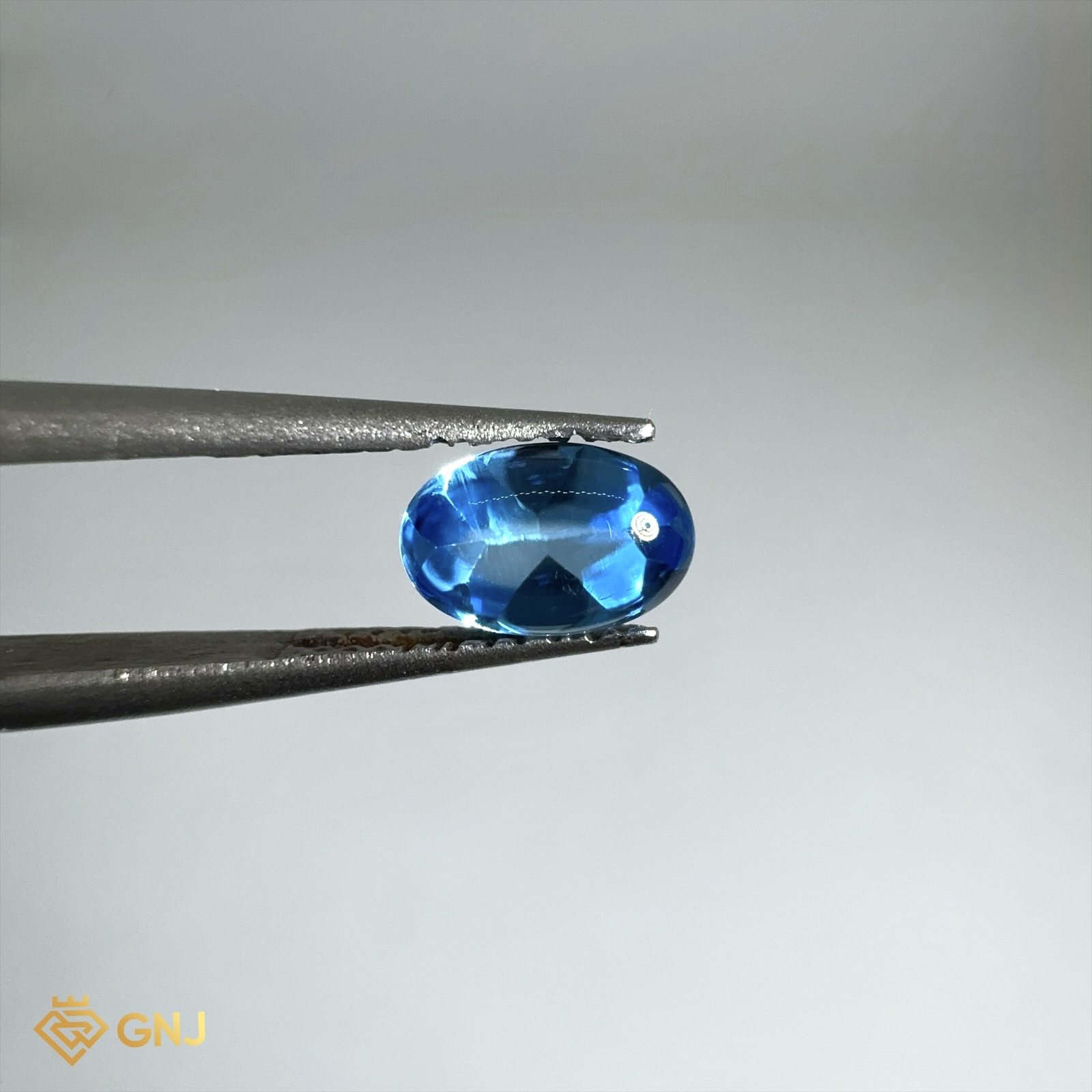 Đá Topaz Xanh Tự Nhiên Xanh Dương 1.05ct — mặt trước, đá quý tự nhiên có kiểm định GNJ