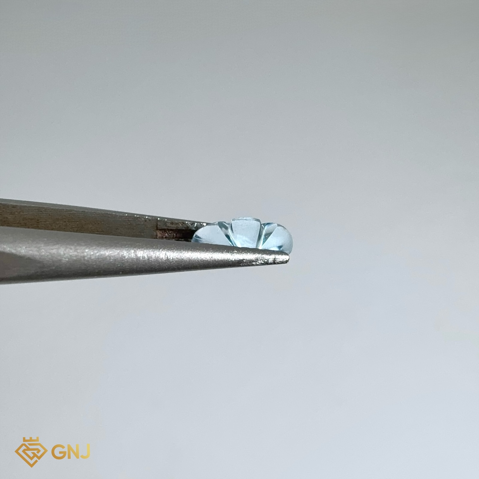 Đá Topaz Xanh Tự Nhiên Xanh Dương 1.05ct — chi tiết đá