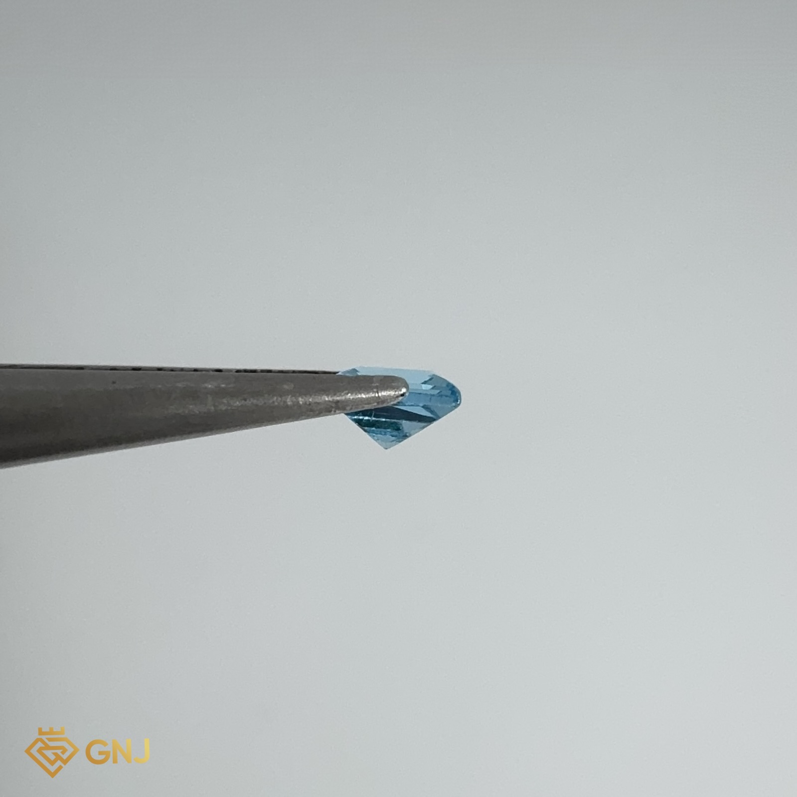Đá Topaz Xanh Tự Nhiên 0.25ct — chi tiết đá