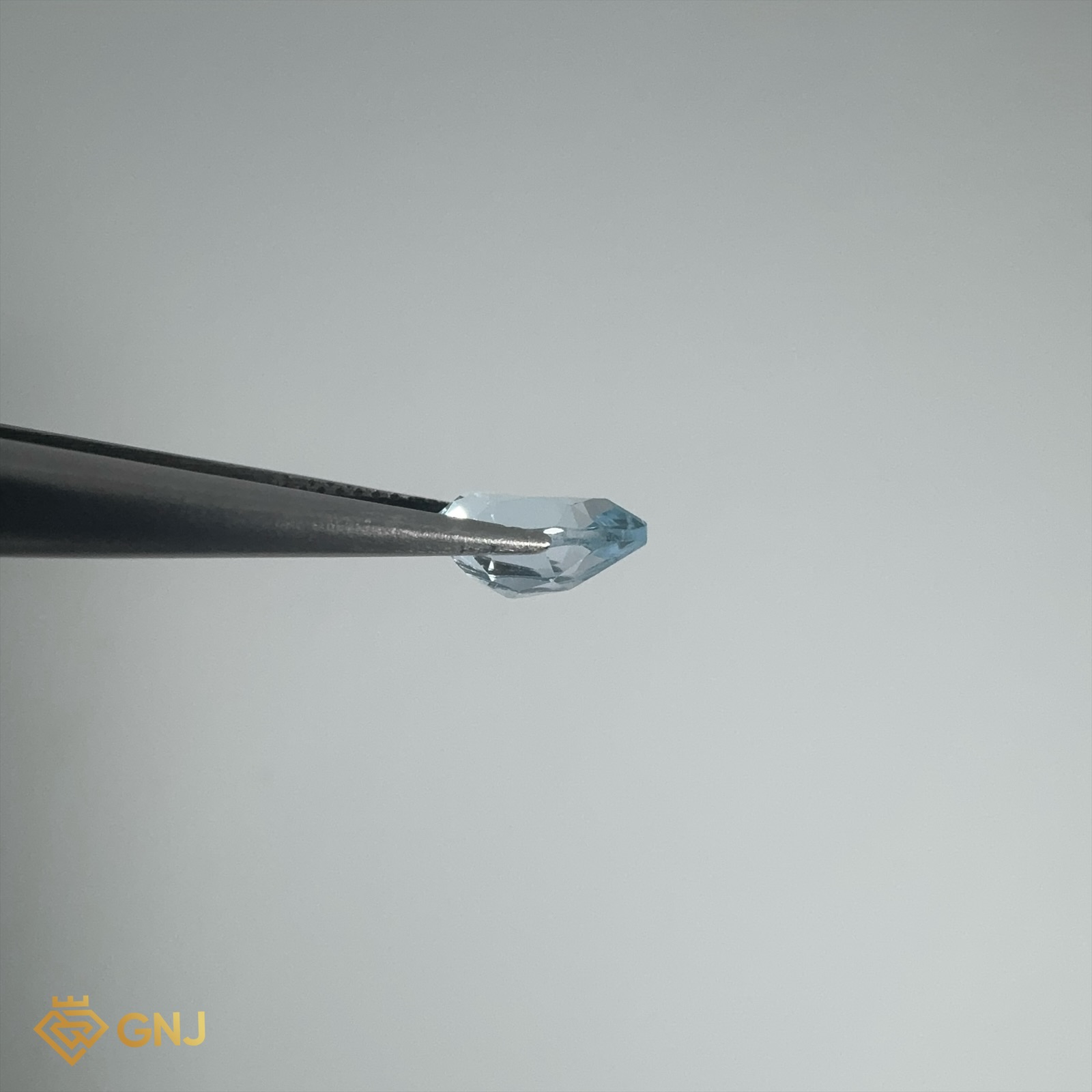 Đá Topaz Xanh Tự Nhiên Xanh Dương 1.45ct — chi tiết đá