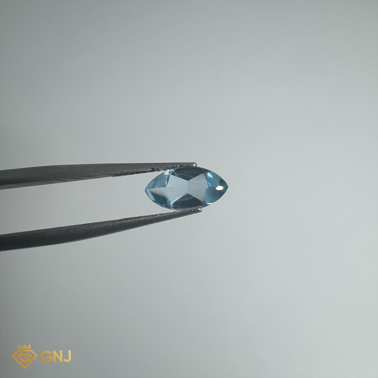 Đá Topaz Xanh Tự Nhiên 1.1ct — 9.6x5.0mm — mặt trước, đá quý tự nhiên có kiểm định GNJ