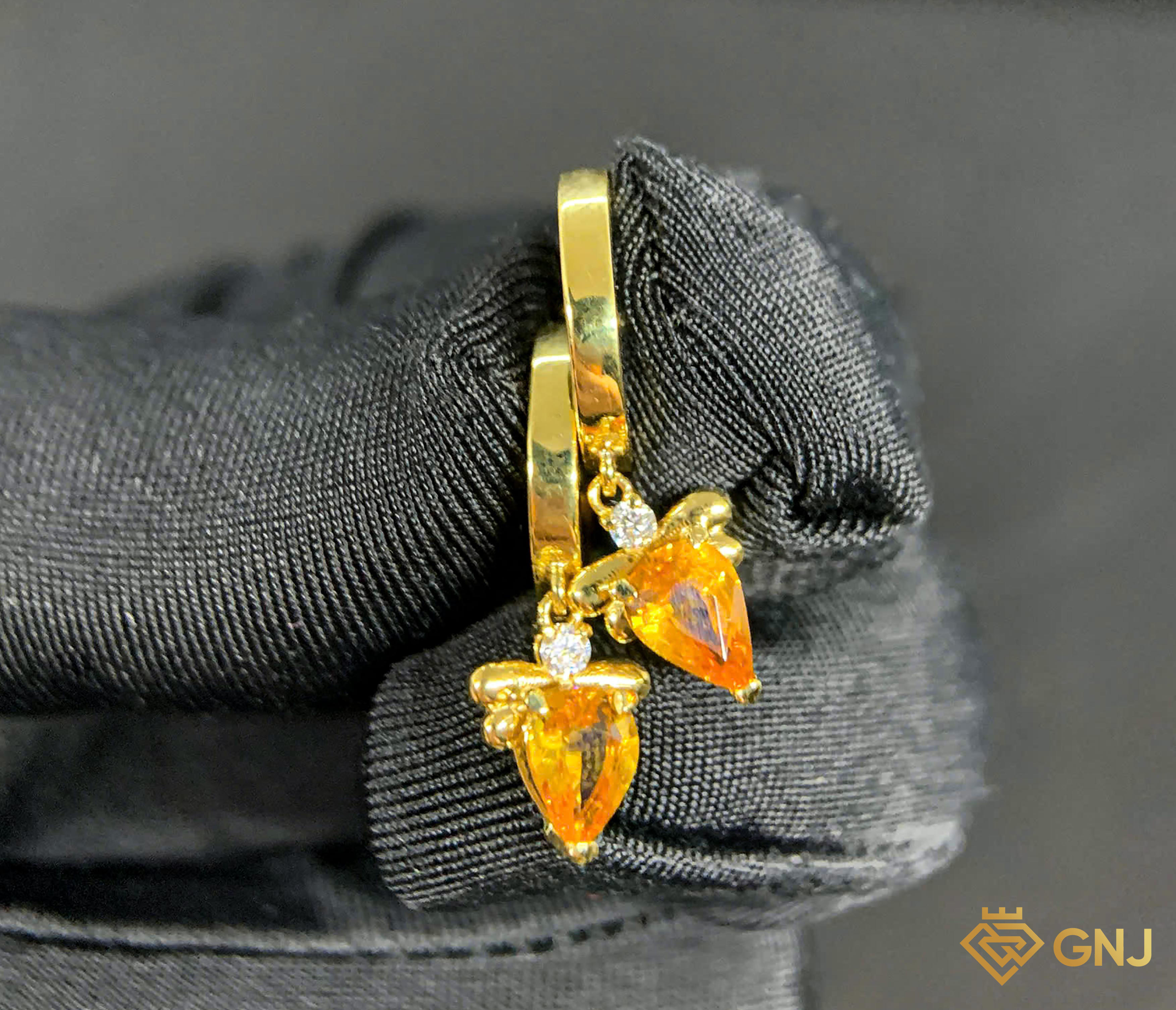 Hoa tai vàng đính đá Sapphire tự nhiên