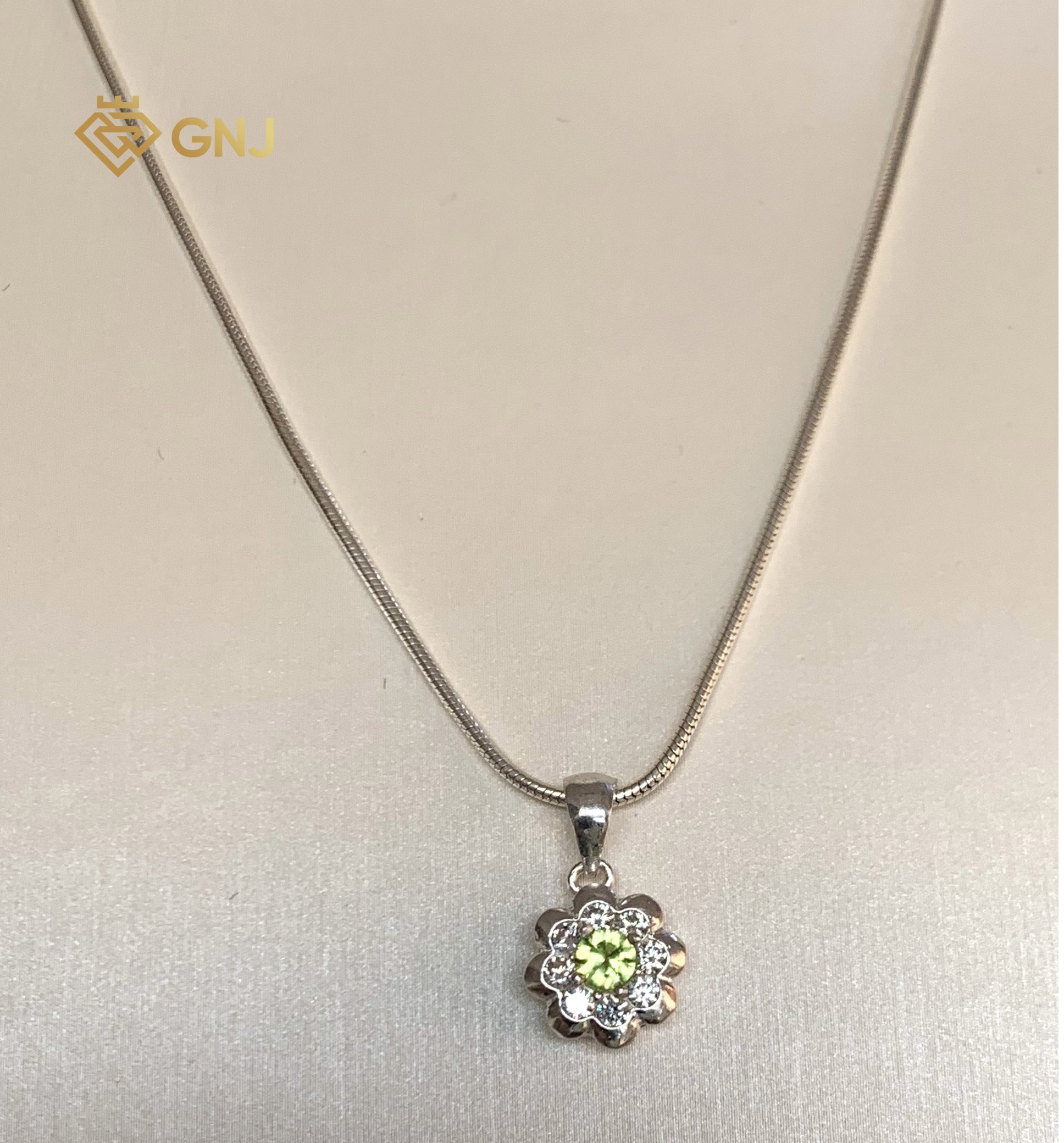 Mặt dây chuyền bạc 925 đính đá Peridot thiên nhiên