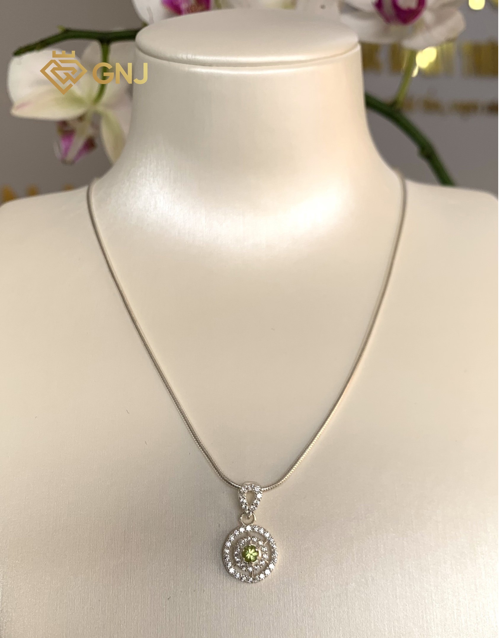 Mặt dây chuyền bạc 925 đính đá Peridot thiên nhiên