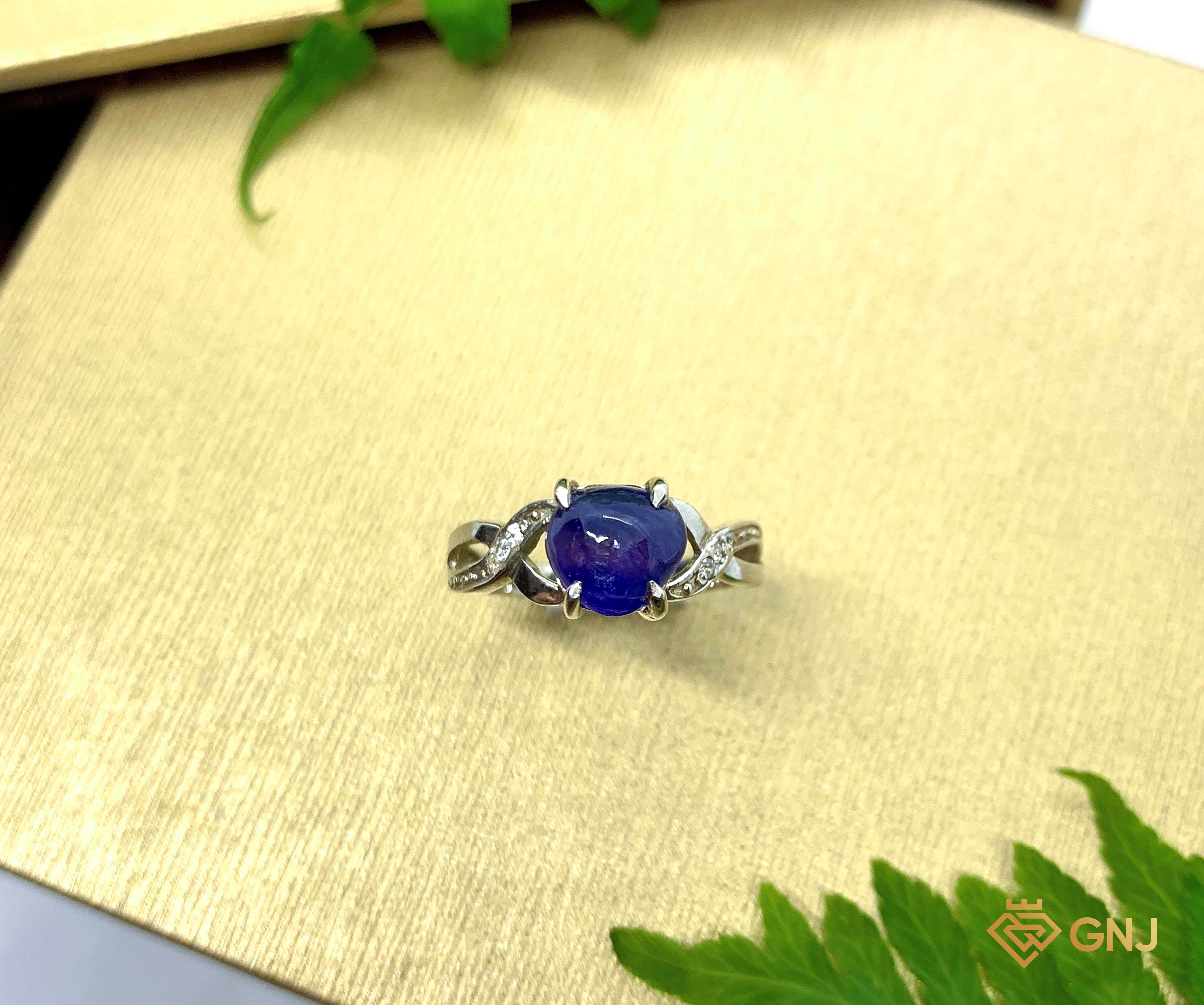 Nhẫn bạc đính đá Sapphire xanh lam Lục Yên tự nhiên, đá tương sinh hợp người sinh năm 2003