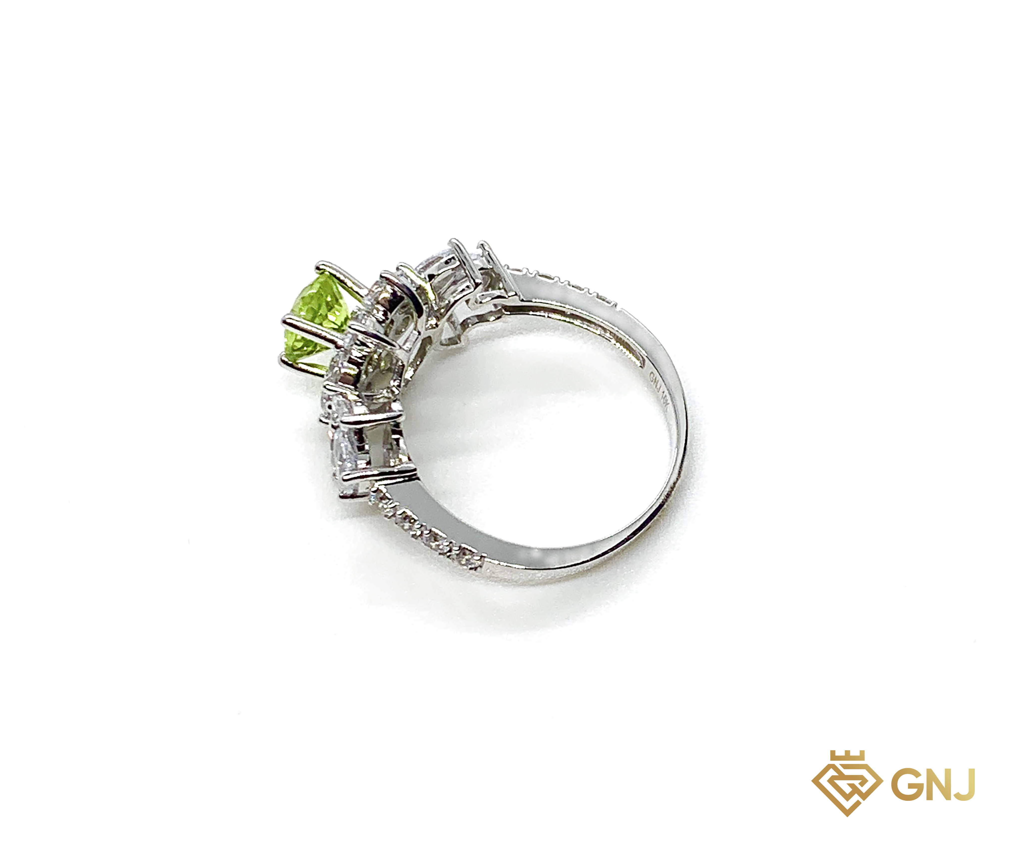 Nhẫn vàng 10k đá chủ Peridot thiên nhiên.