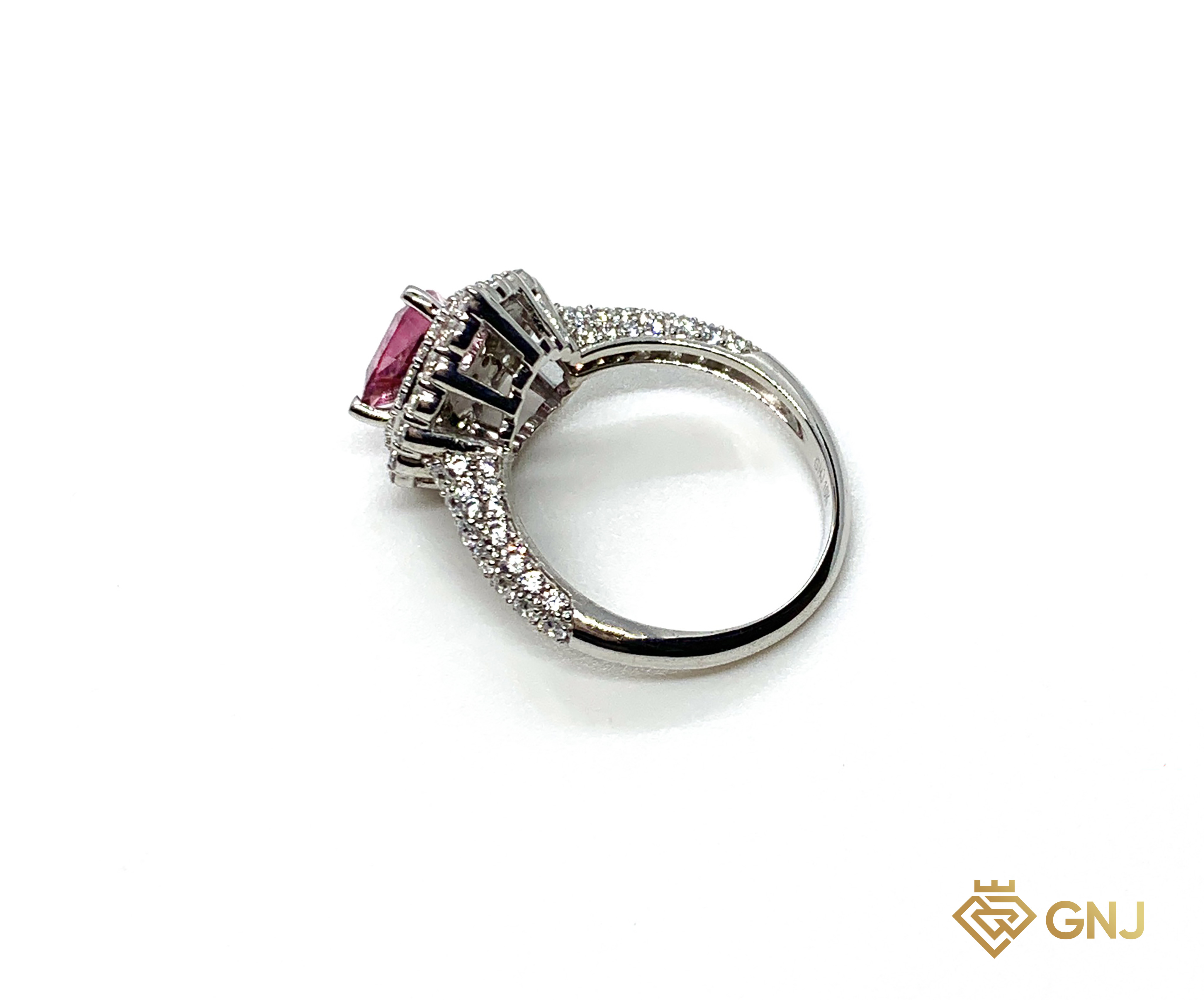 Nhẫn đá Tourmaline hồng tím tam giác
