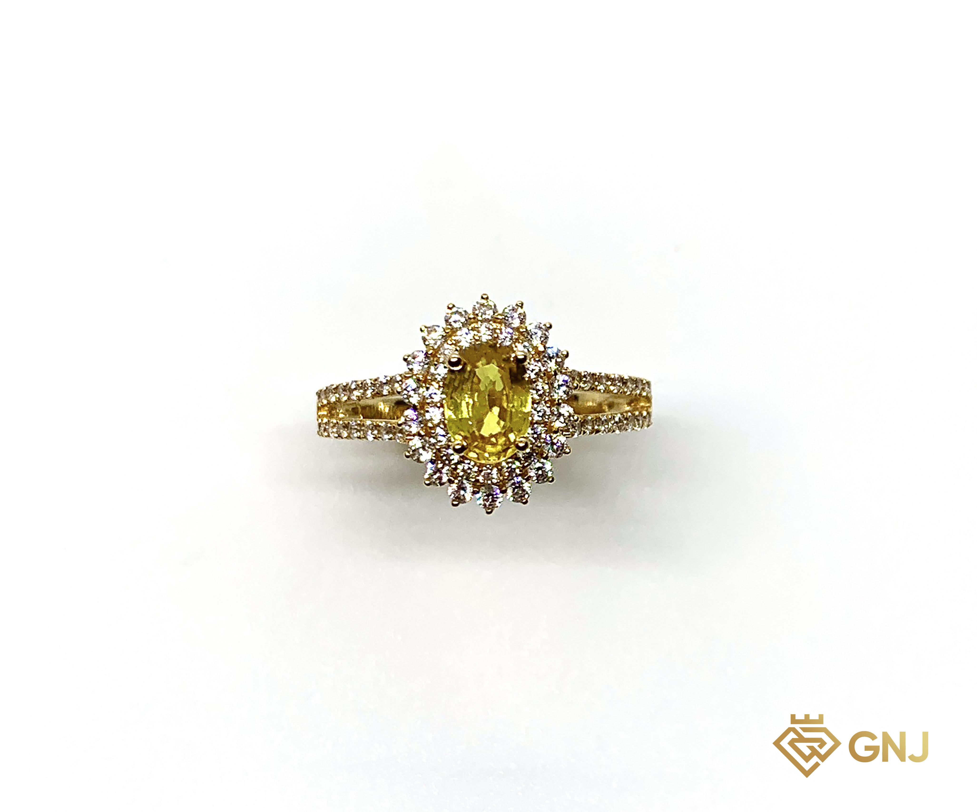 Nhẫn Sapphire Vàng Thiên Nhiên Sang Trọng — chi tiết đá