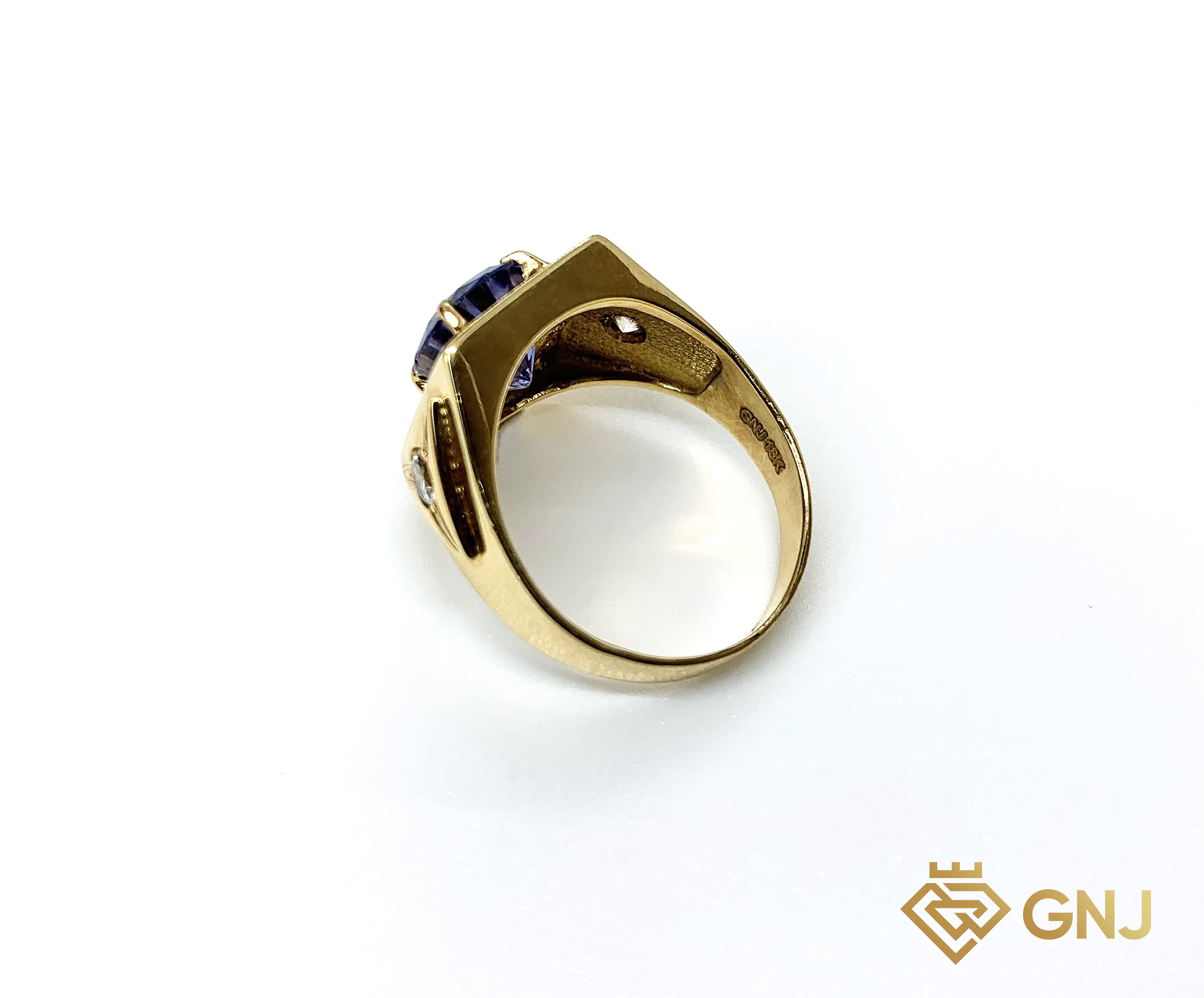 Nhẫn nam đá chủ spinel xanh thiên nhiên.