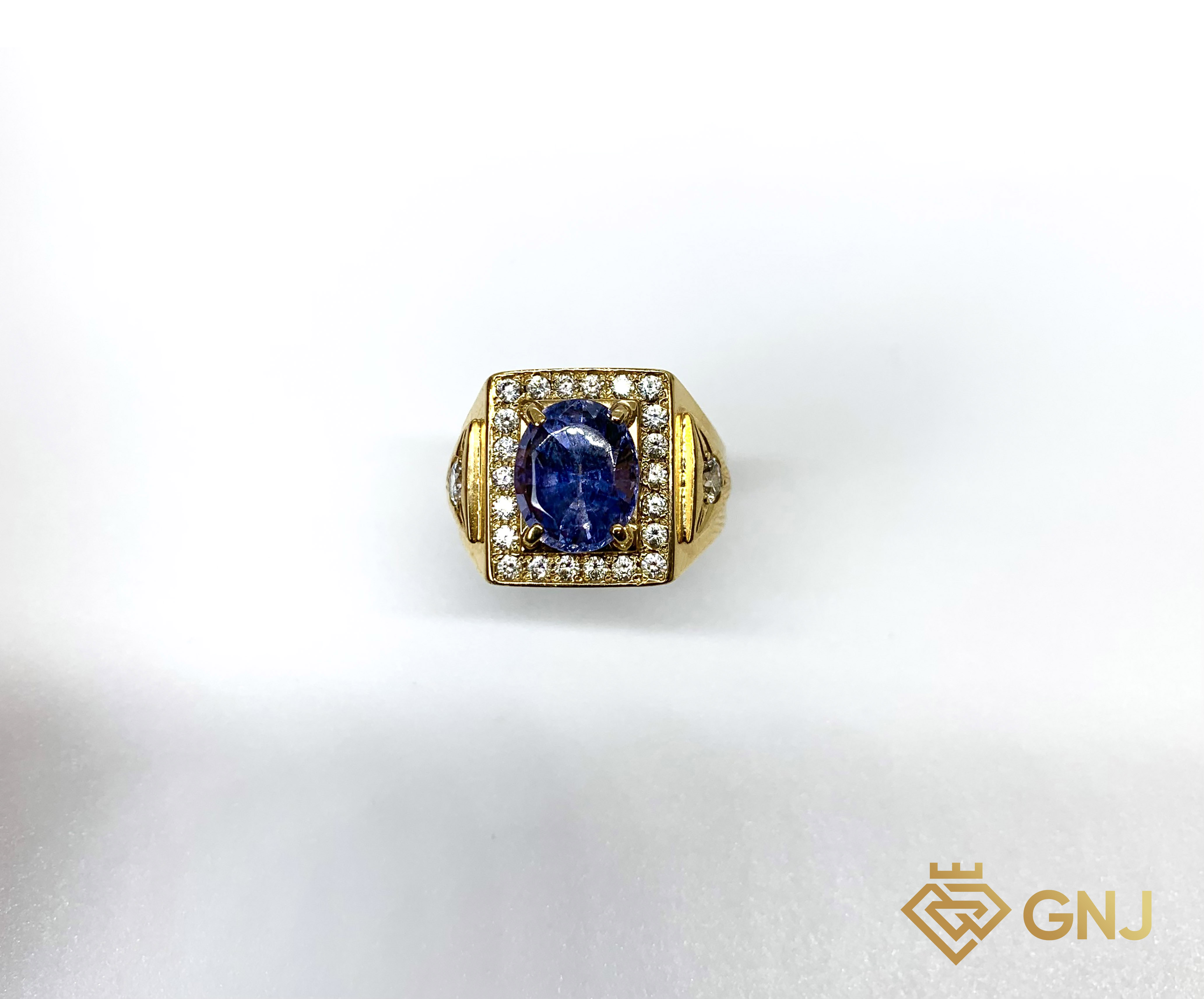 Nhẫn nam đá chủ spinel xanh thiên nhiên.