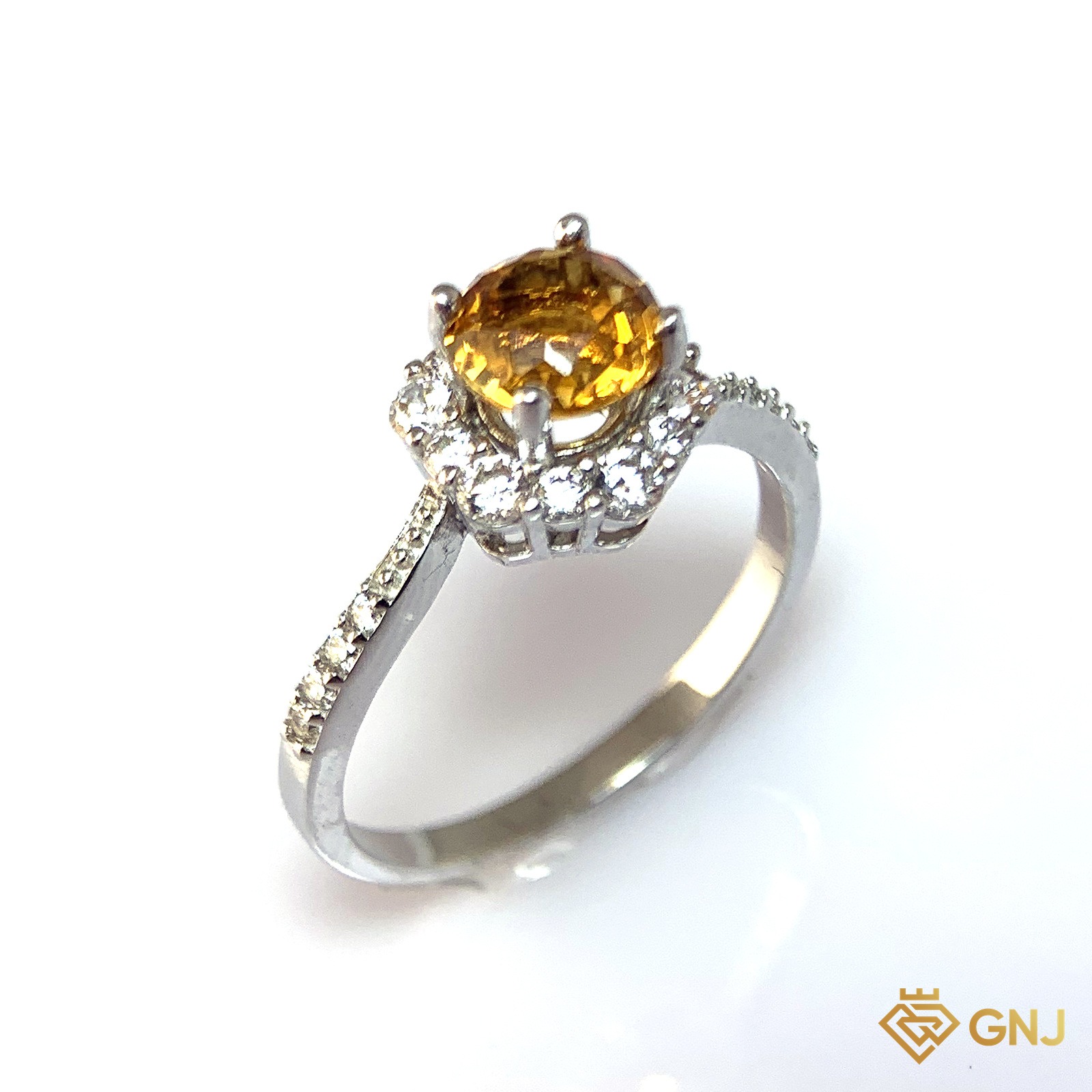 Nhẫn Bạc Xi Vàng Trắng Đính Đá Citrine Tự Nhiên — ảnh chính diện trên nền trắng