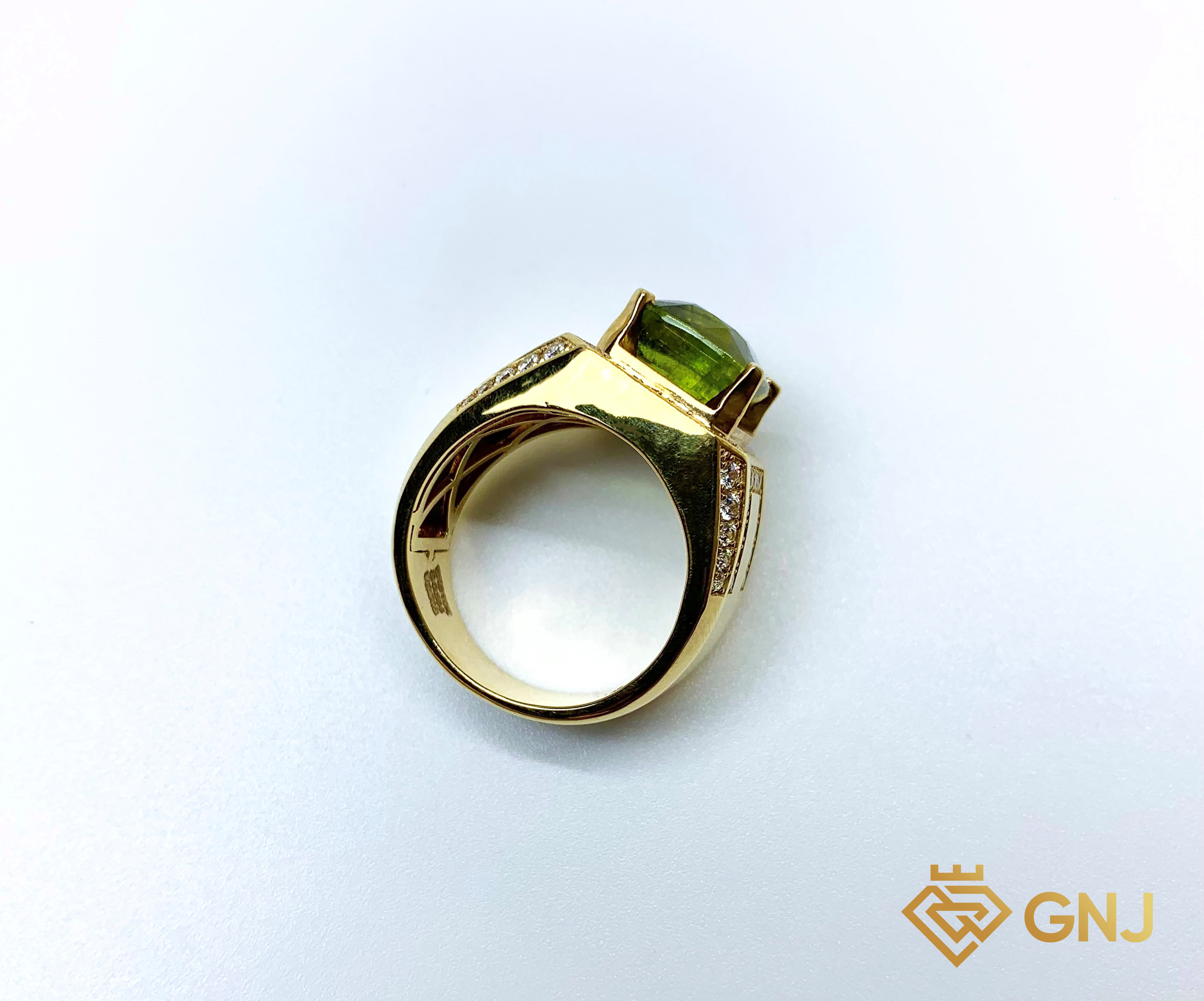 Nhẫn nam đá chủ tourmaline may mắn