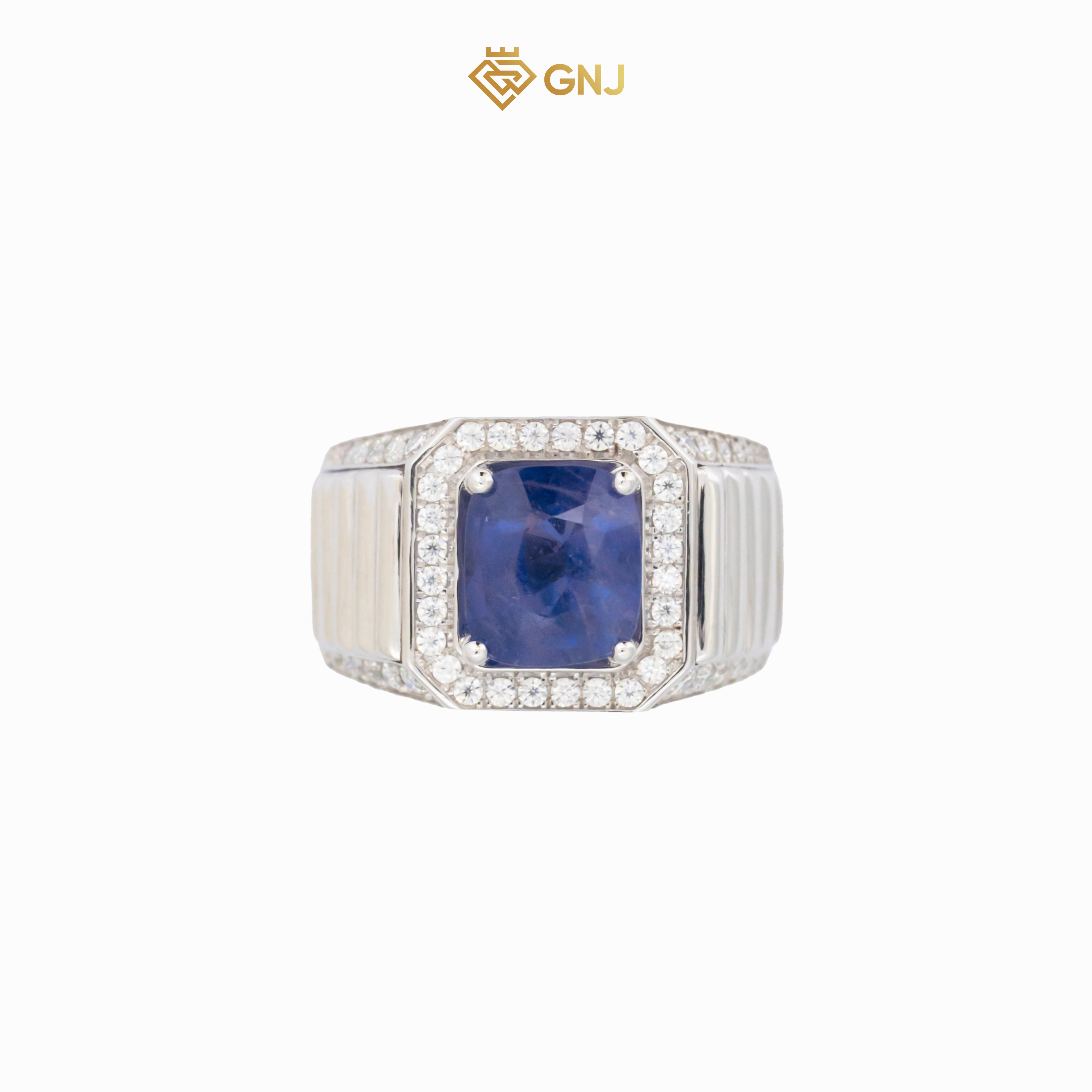 Nhẫn nam đá sapphire xanh thiên nhiên.