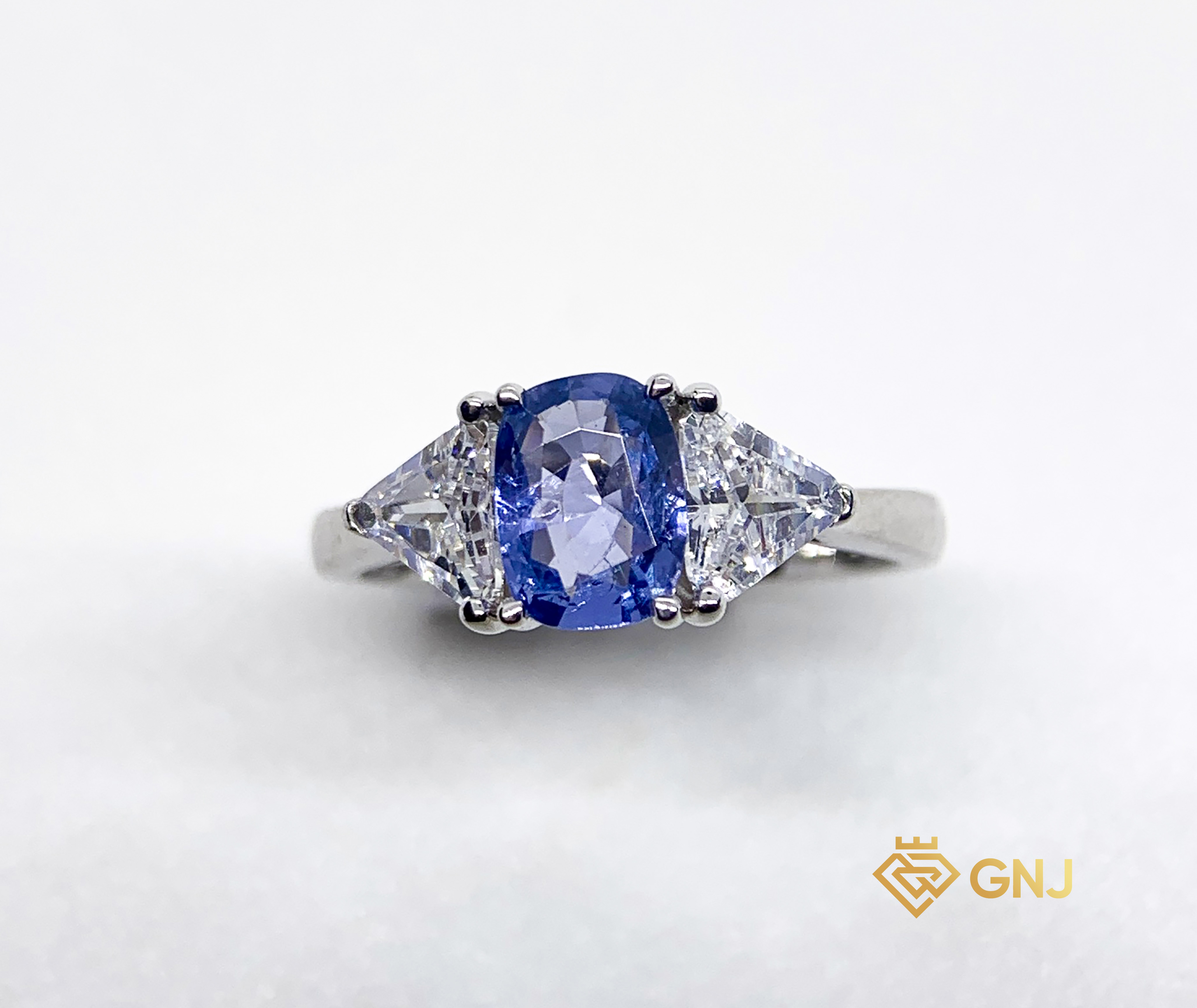 Nhẫn Đá Spinel Xanh Thiên Nhiên Vàng Trắng 10K — chi tiết đá