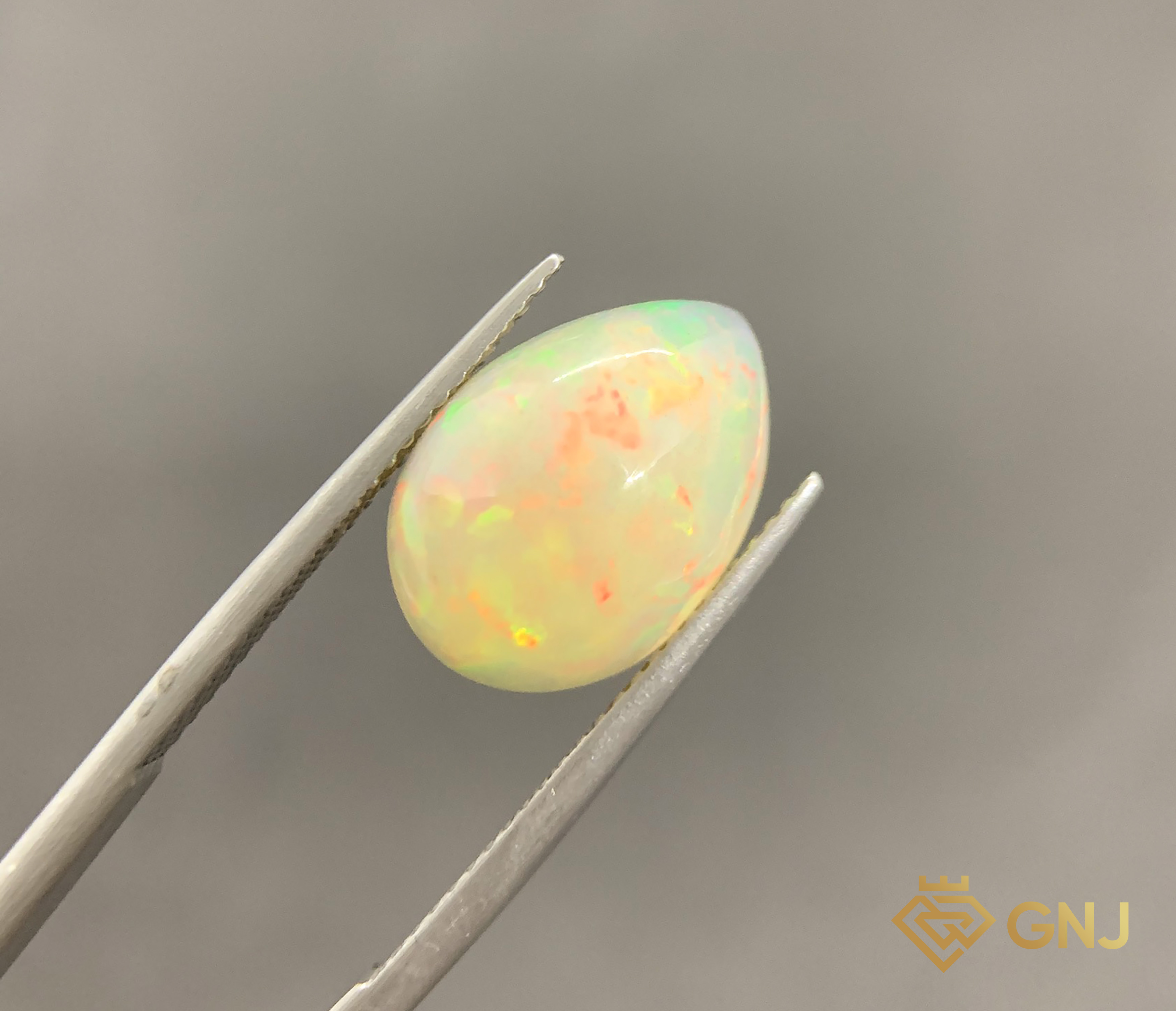 Viên đá Opal tự nhiên