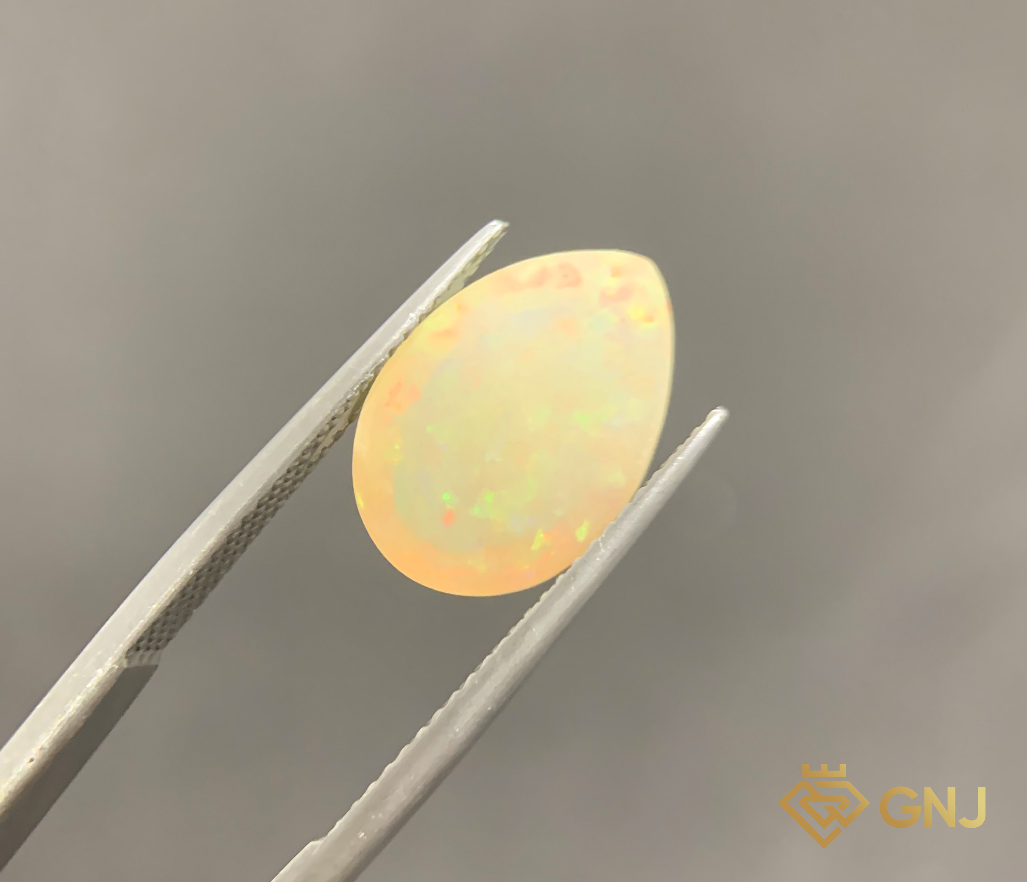 Viên đá Opal tự nhiên