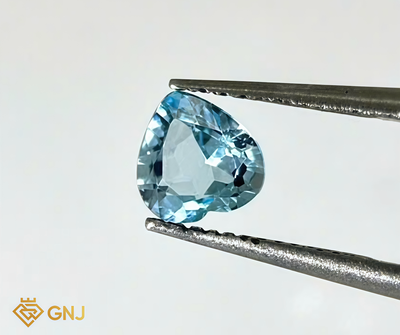 Đá Topaz Xanh Tự Nhiên Xanh Dương 0.8ct — mặt trước, đá quý tự nhiên có kiểm định GNJ