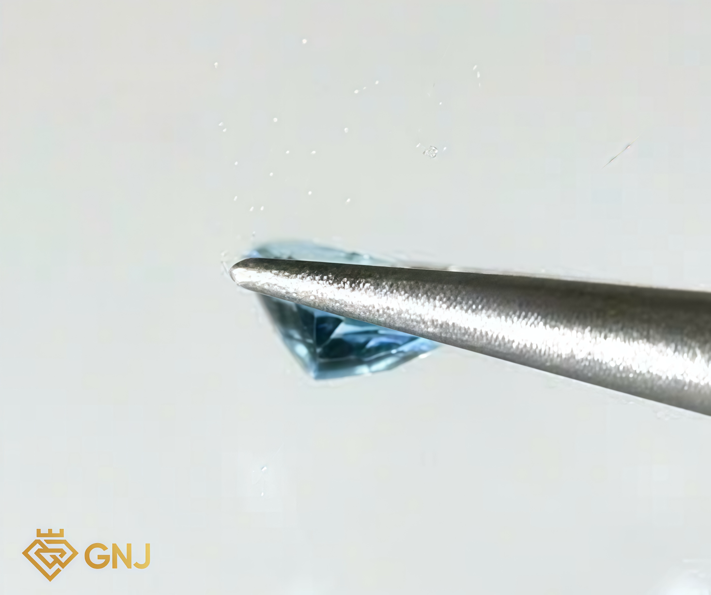 Đá Topaz Xanh Tự Nhiên Xanh Dương 0.8ct — chi tiết đá
