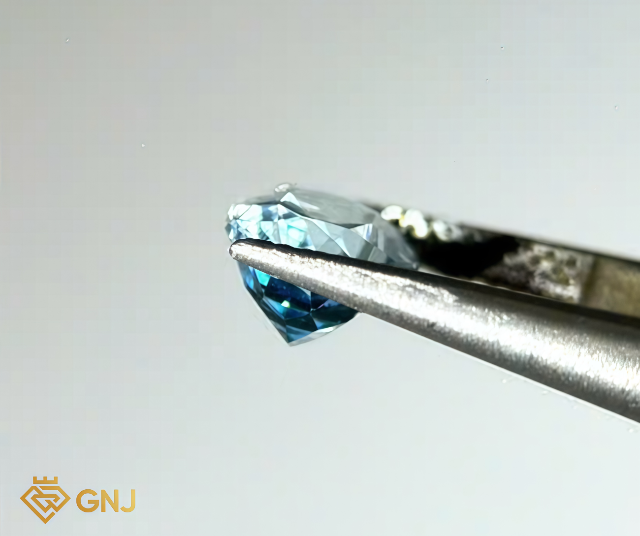 Đá Topaz Xanh Tự Nhiên 1.4ct — chi tiết đá