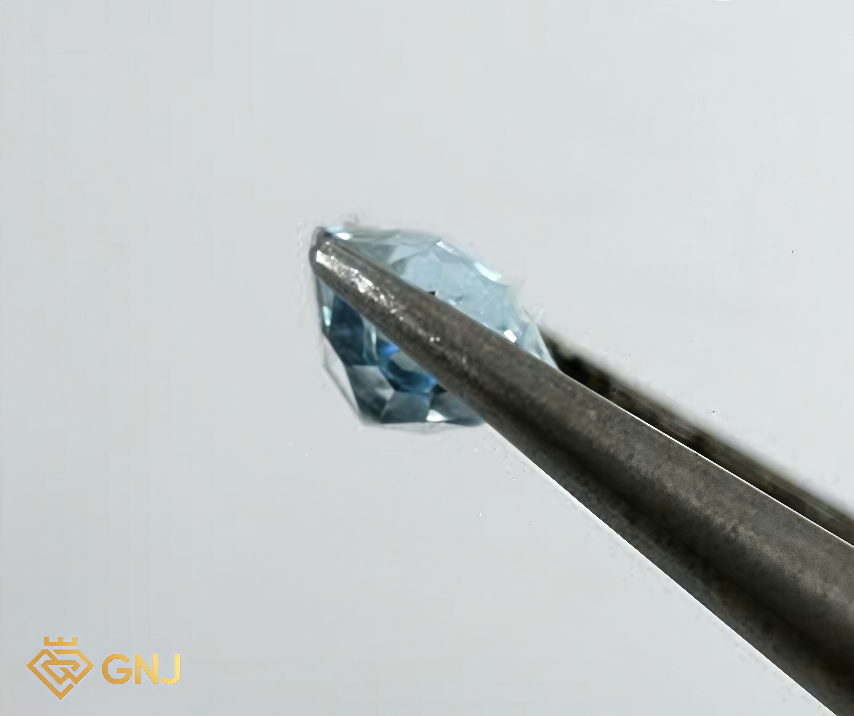 Đá Topaz Xanh Tự Nhiên 1.65ct — 8.1x6.1mm — chi tiết đá