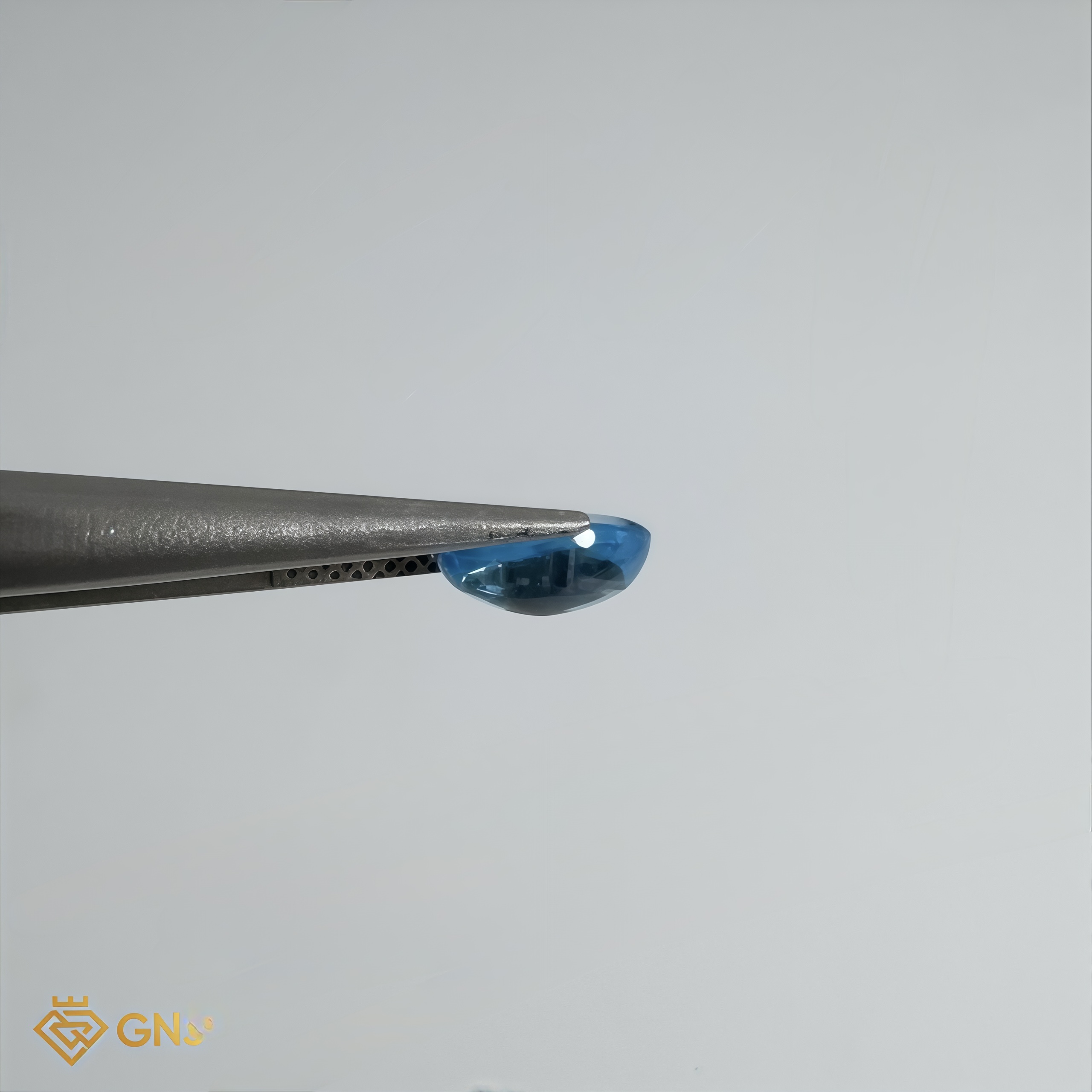 Đá Topaz Xanh Tự Nhiên 1.1ct — 5.1x3.2mm — chi tiết đá