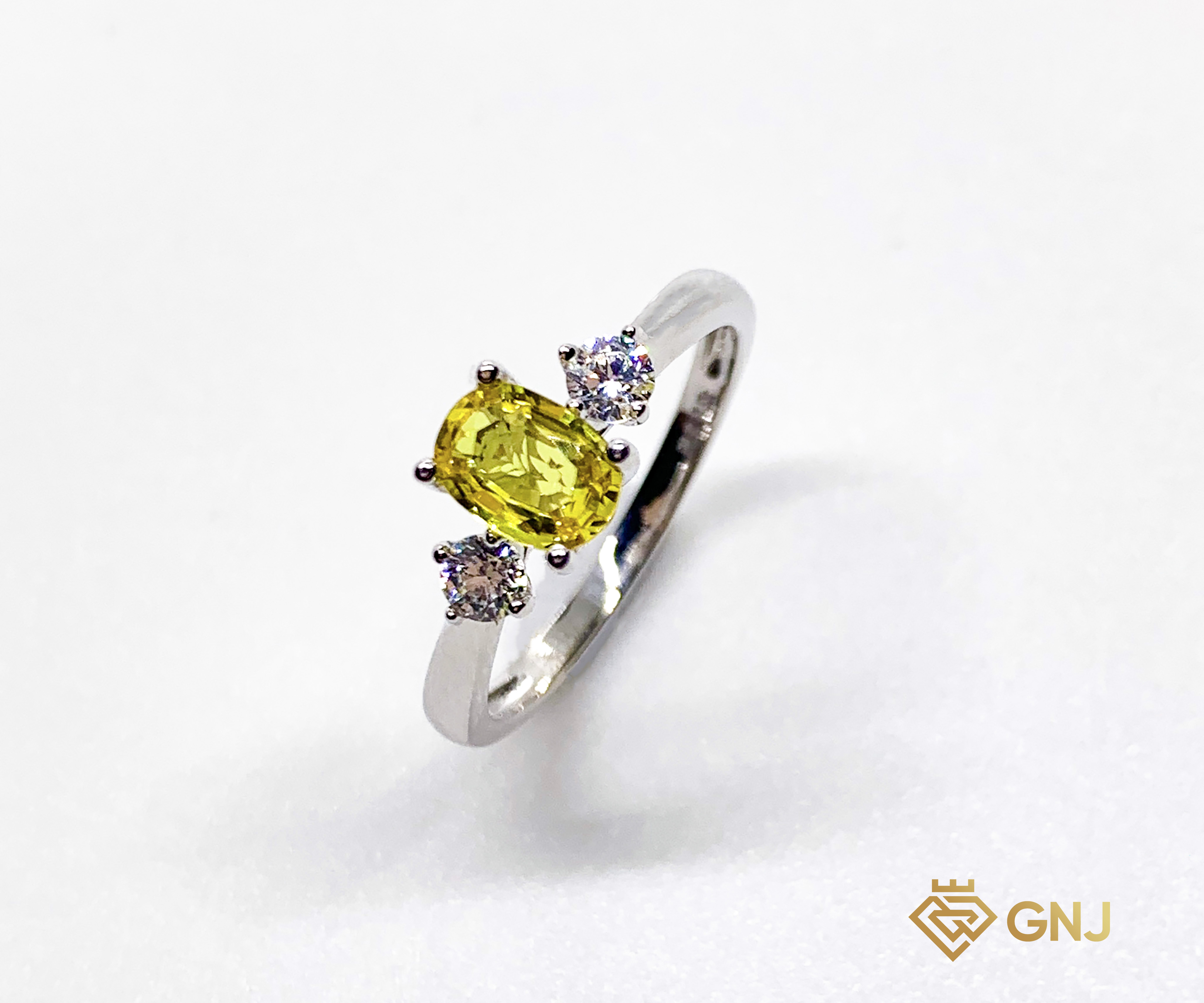 Nhẫn Nữ Sapphire Vàng 14K Thịnh Vượng — mặt trước, đá quý tự nhiên có kiểm định GNJ