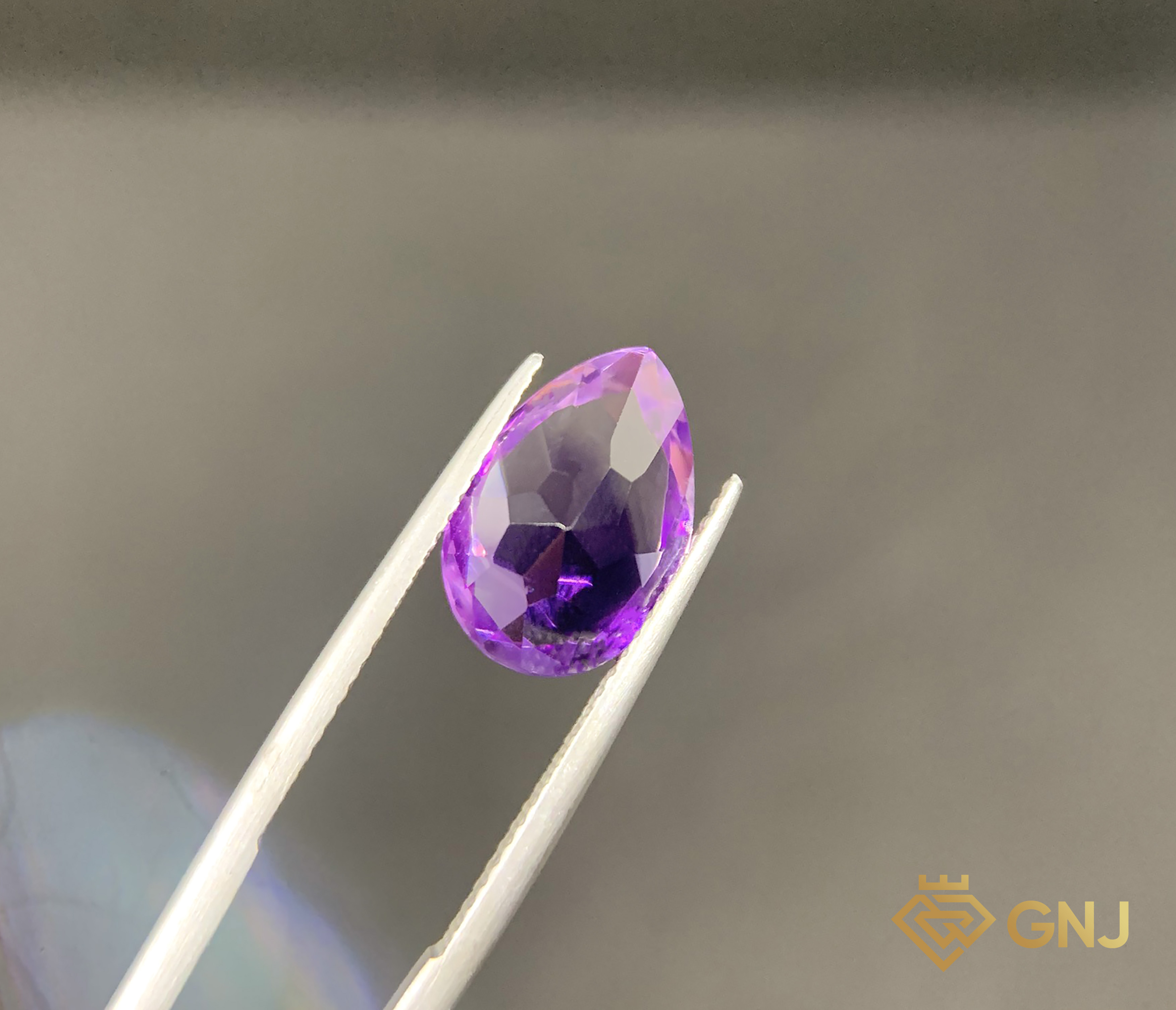 Đá Amethyst Tự Nhiên 4.5ct — Facet — chi tiết đá