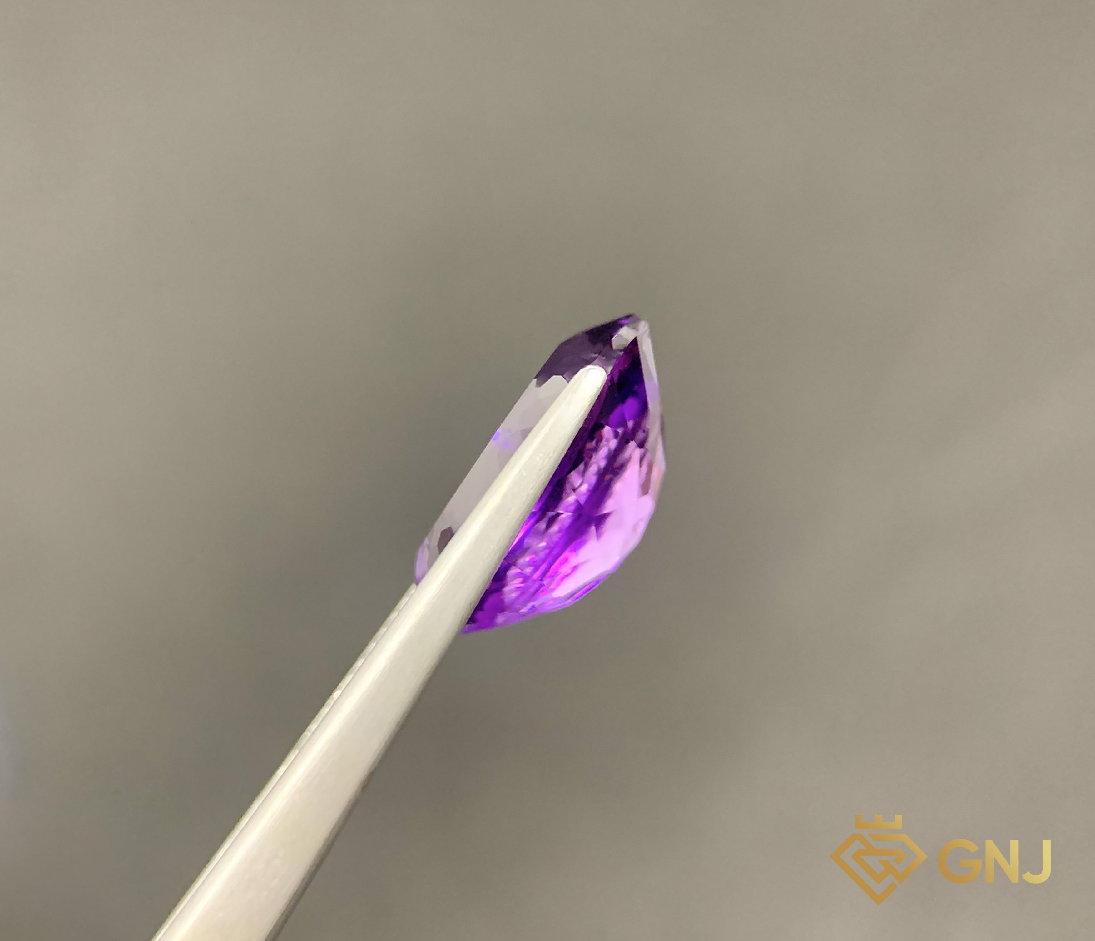 Đá Amethyst Tự Nhiên 7.9ct — Facet — chi tiết đá