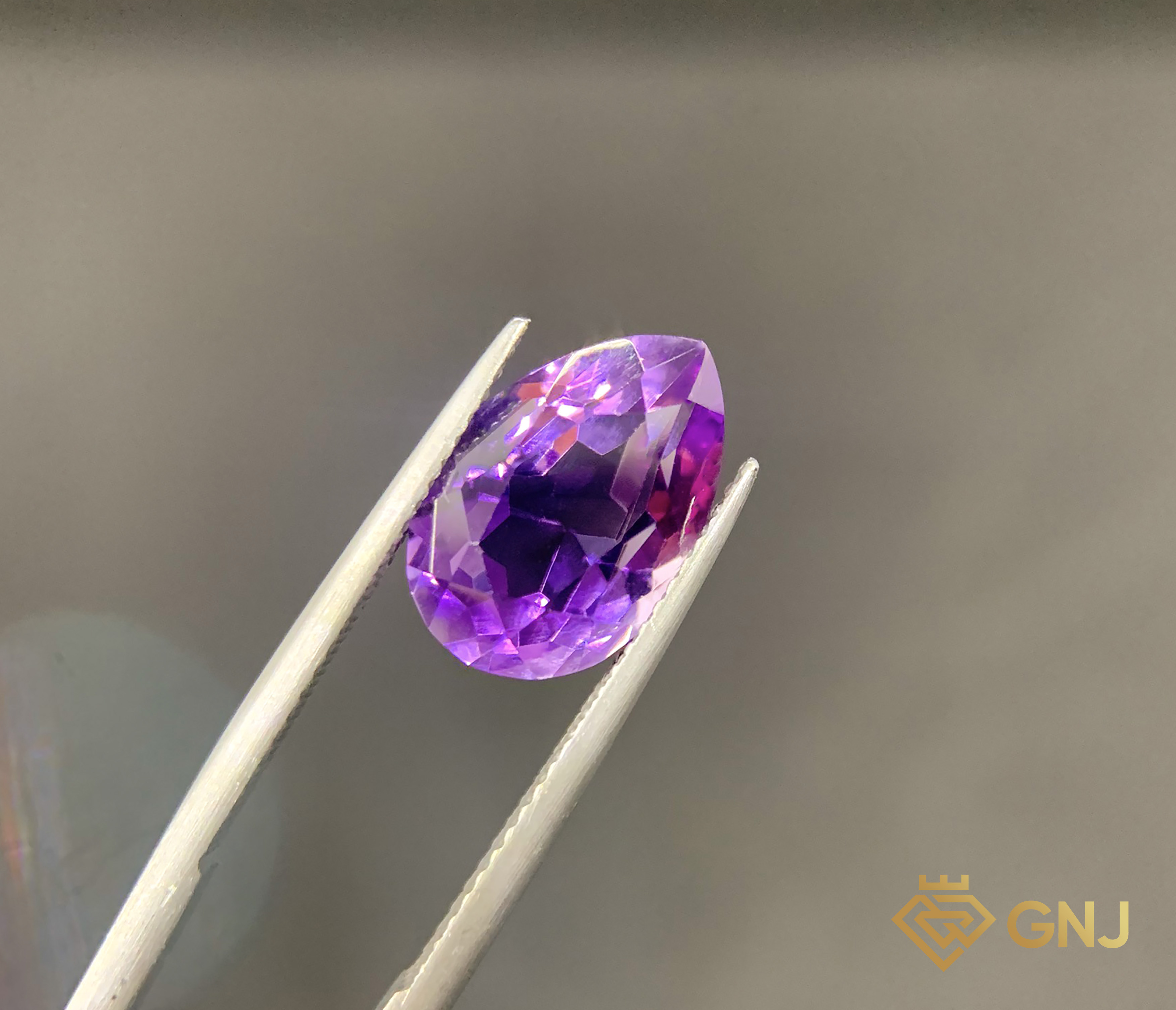 Đá Amethyst Tự Nhiên 4.5ct — Facet — mặt trước, đá quý tự nhiên có kiểm định GNJ