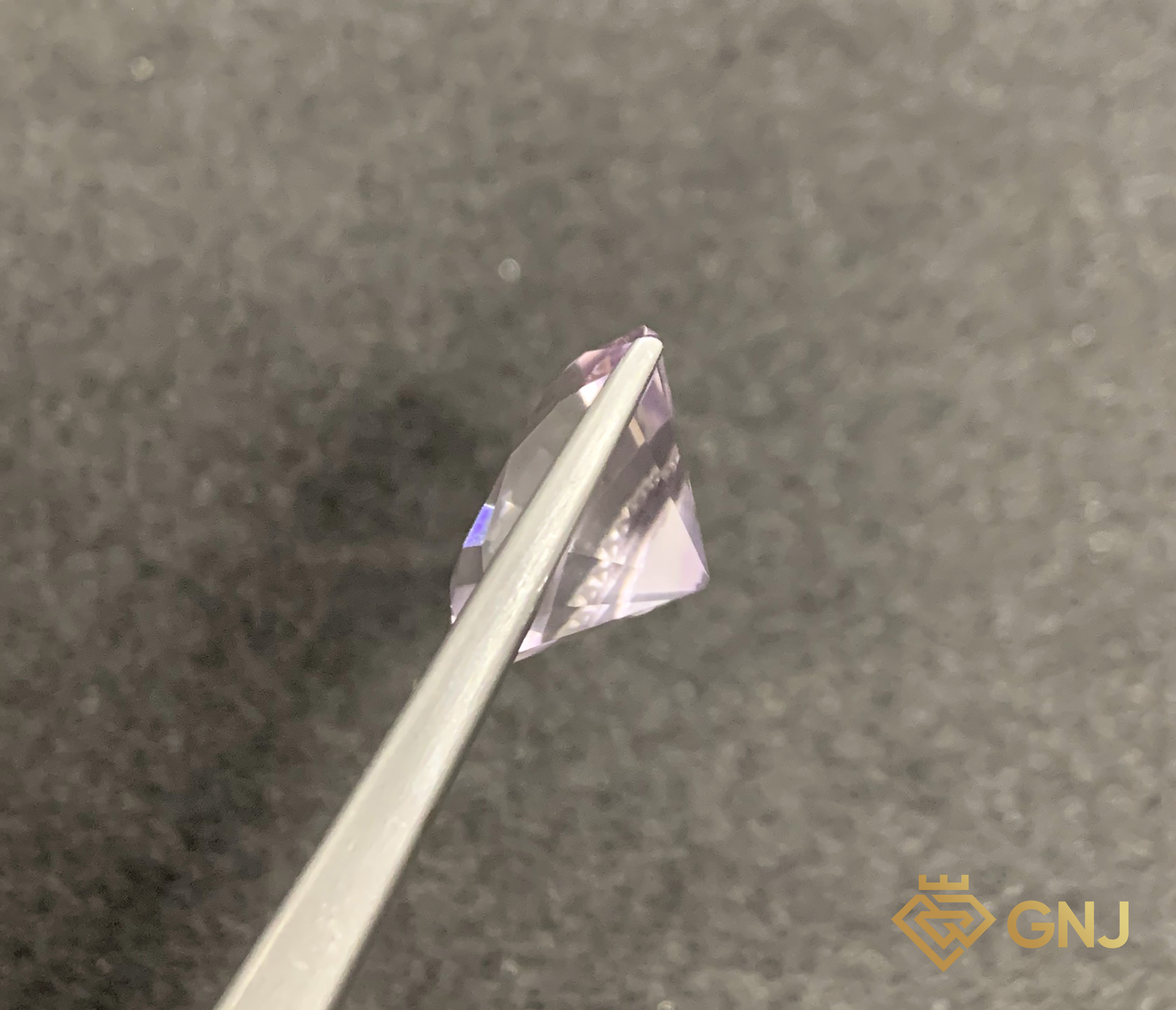 Đá Amethyst Tự Nhiên 7.4ct — Facet — mặt bên