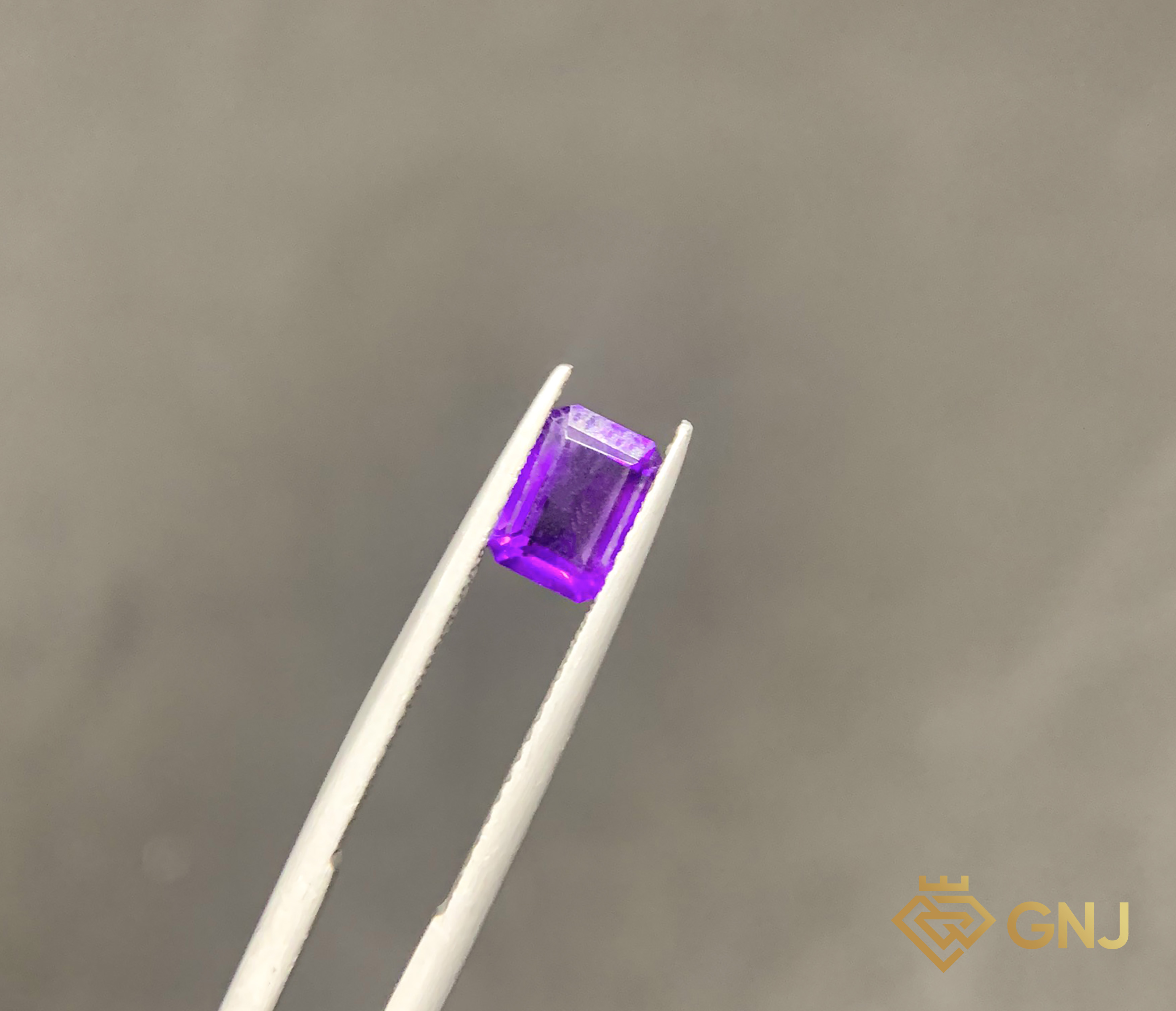 Đá Amethyst Tự Nhiên 1.05ct — Facet — mặt trước, đá quý tự nhiên có kiểm định GNJ