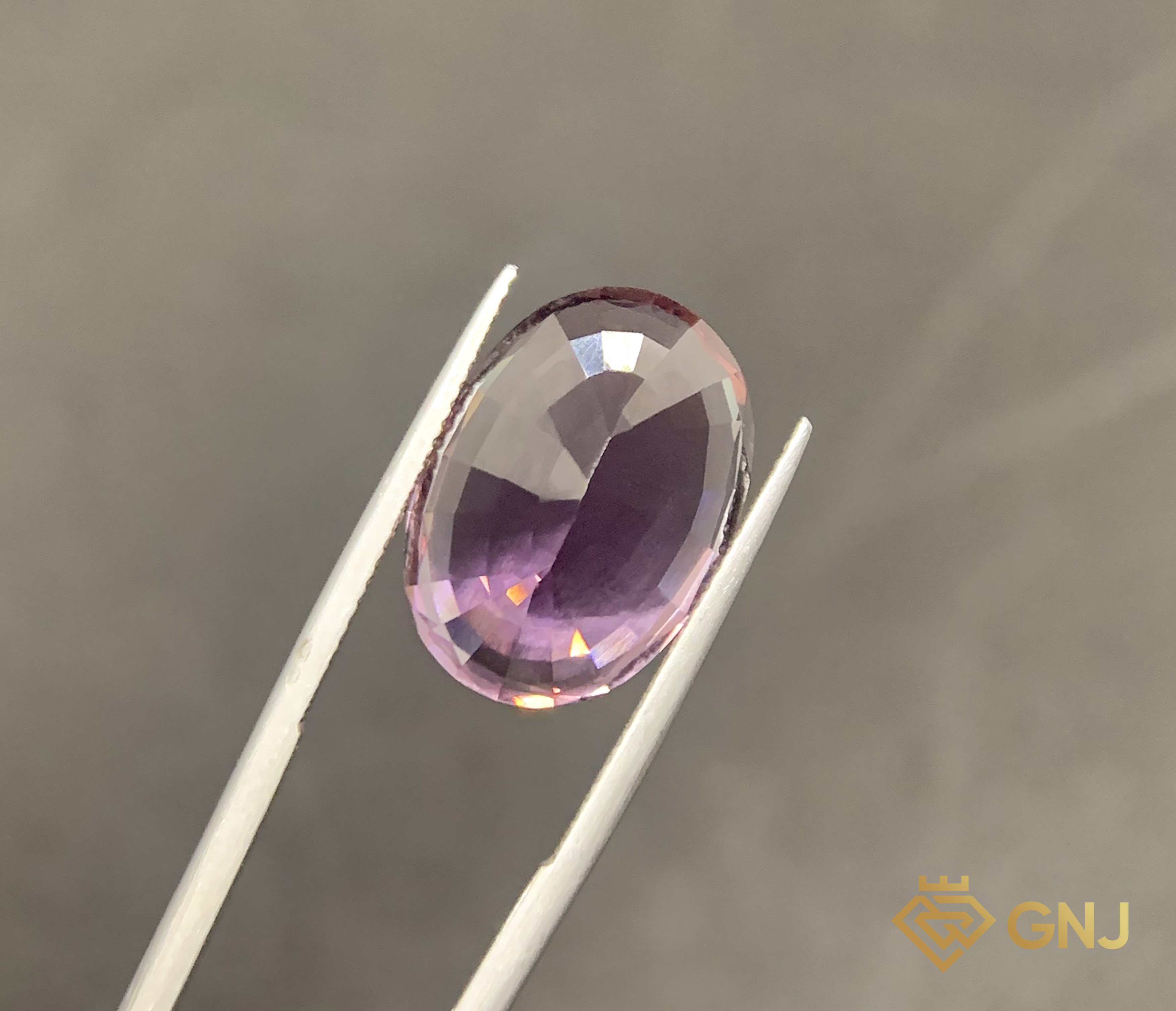 Đá Amethyst Tự Nhiên 13.60ct — Facet — chi tiết đá
