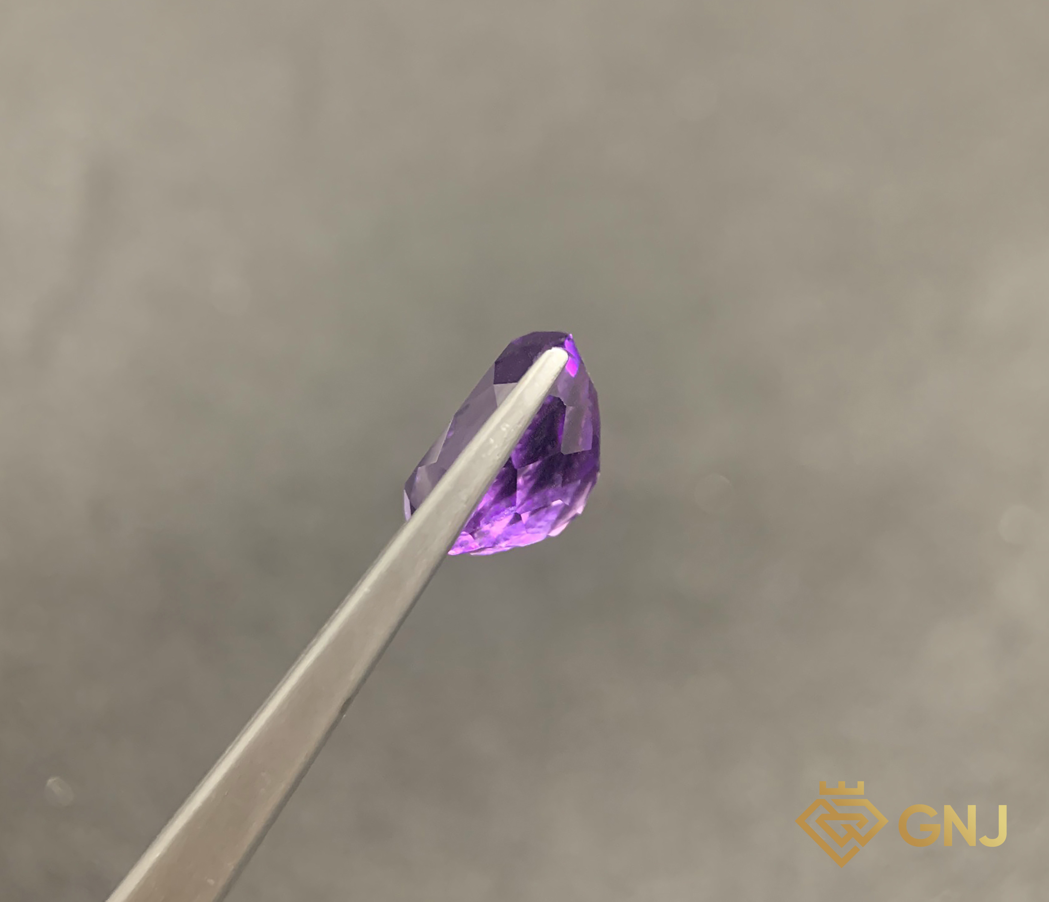 Đá Amethyst Tự Nhiên 5.45ct — Facet — mặt bên