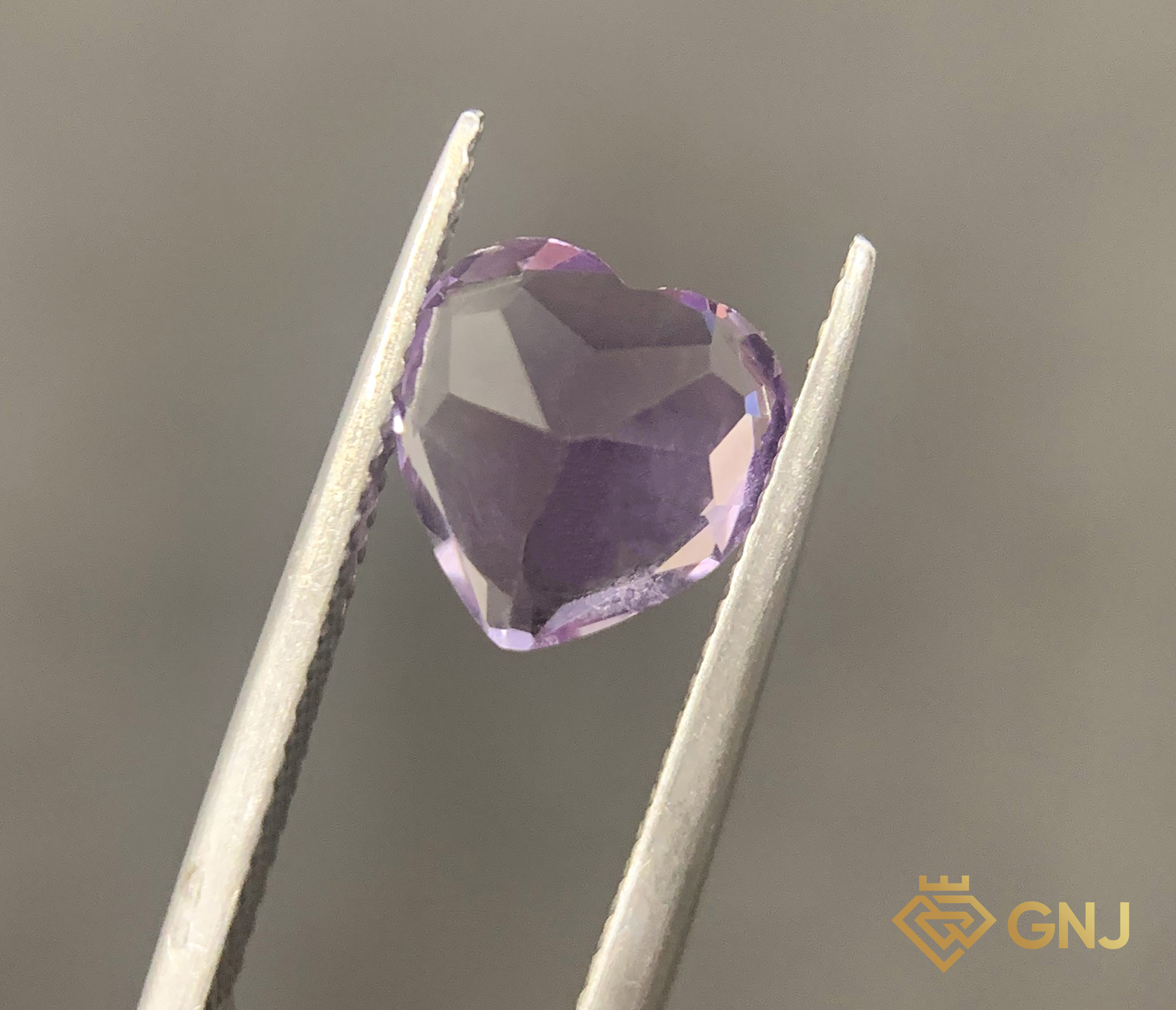 Đá Amethyst Tự Nhiên 2.5ct — Facet — chi tiết đá