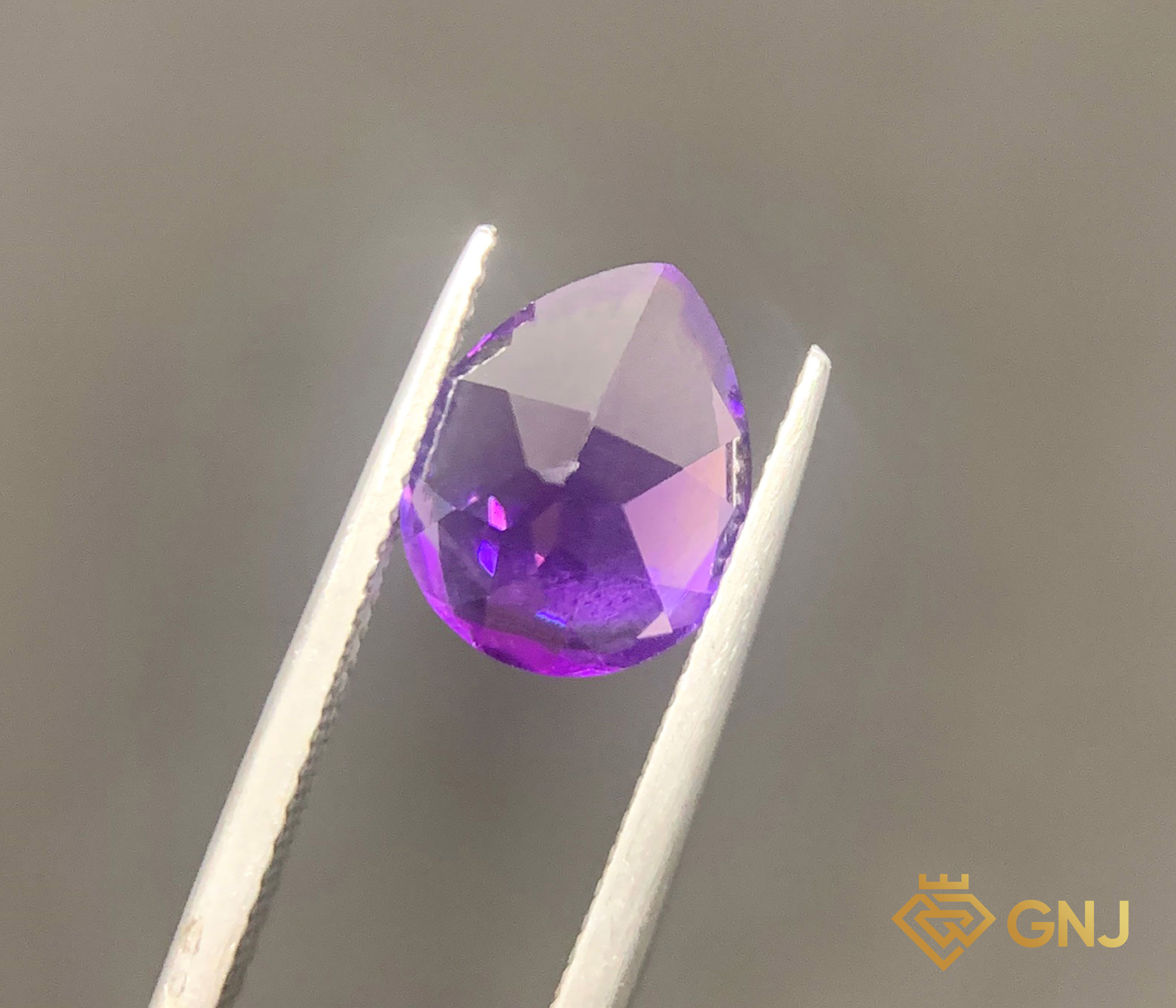 Amethyst Tự Nhiên Tím Nhạt 2.2ct - Facet — chi tiết đá