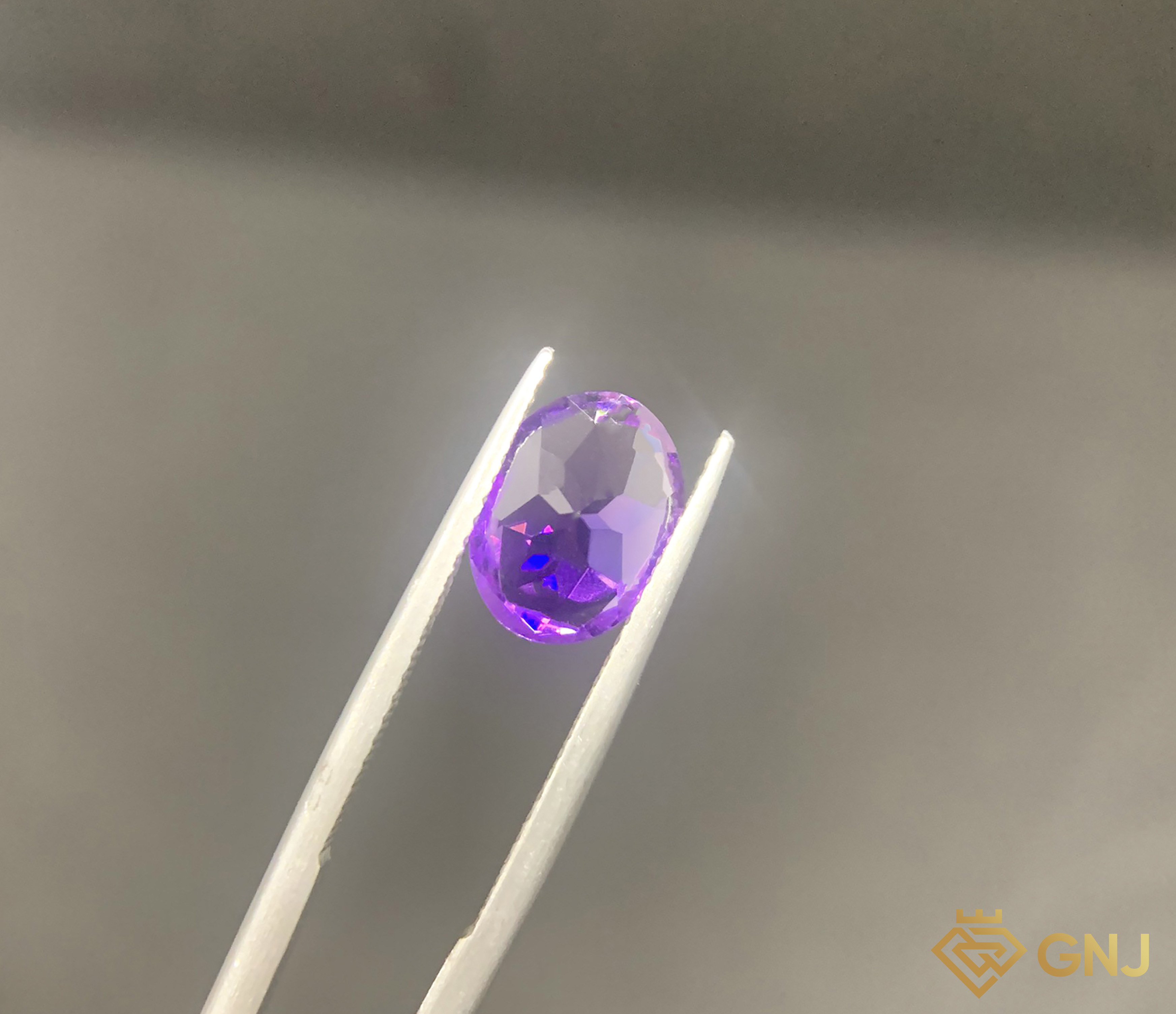 Đá Amethyst Tự Nhiên 2.25ct — Facet — chi tiết đá