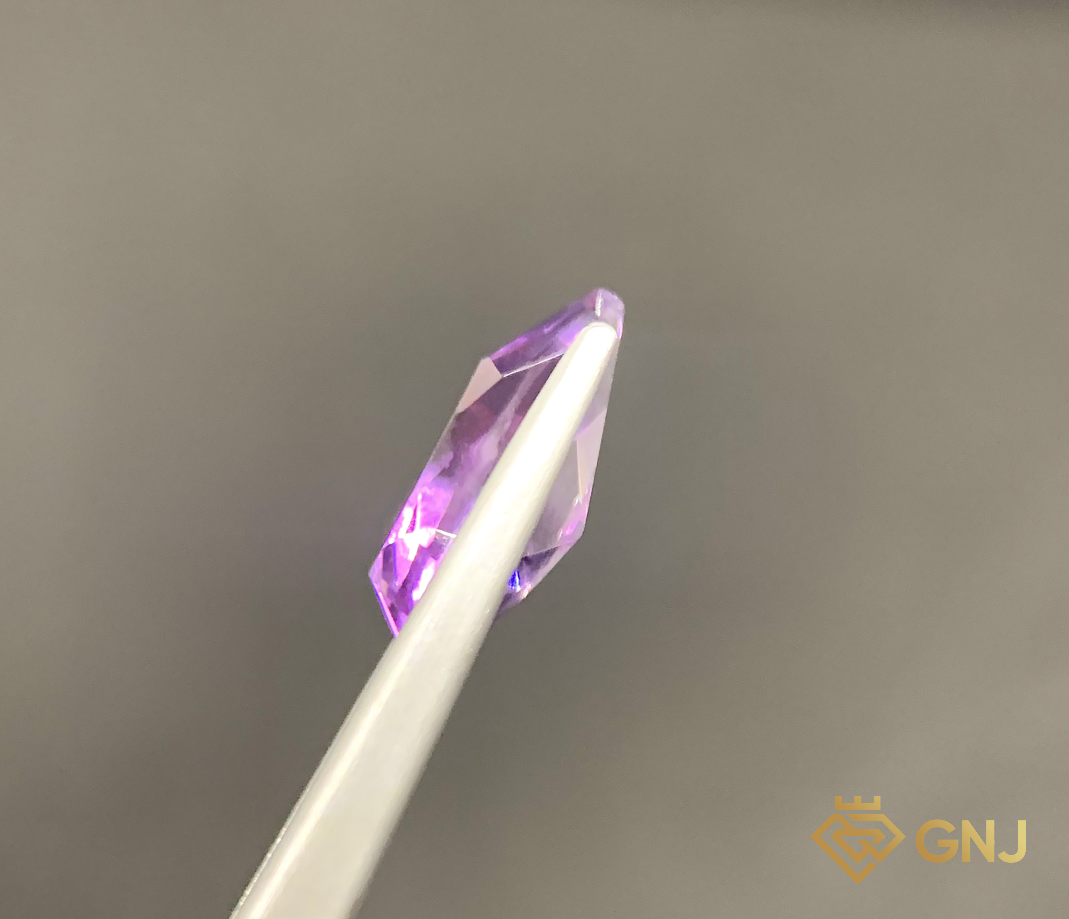 Đá Amethyst Tự Nhiên 3.1ct — Facet — mặt bên
