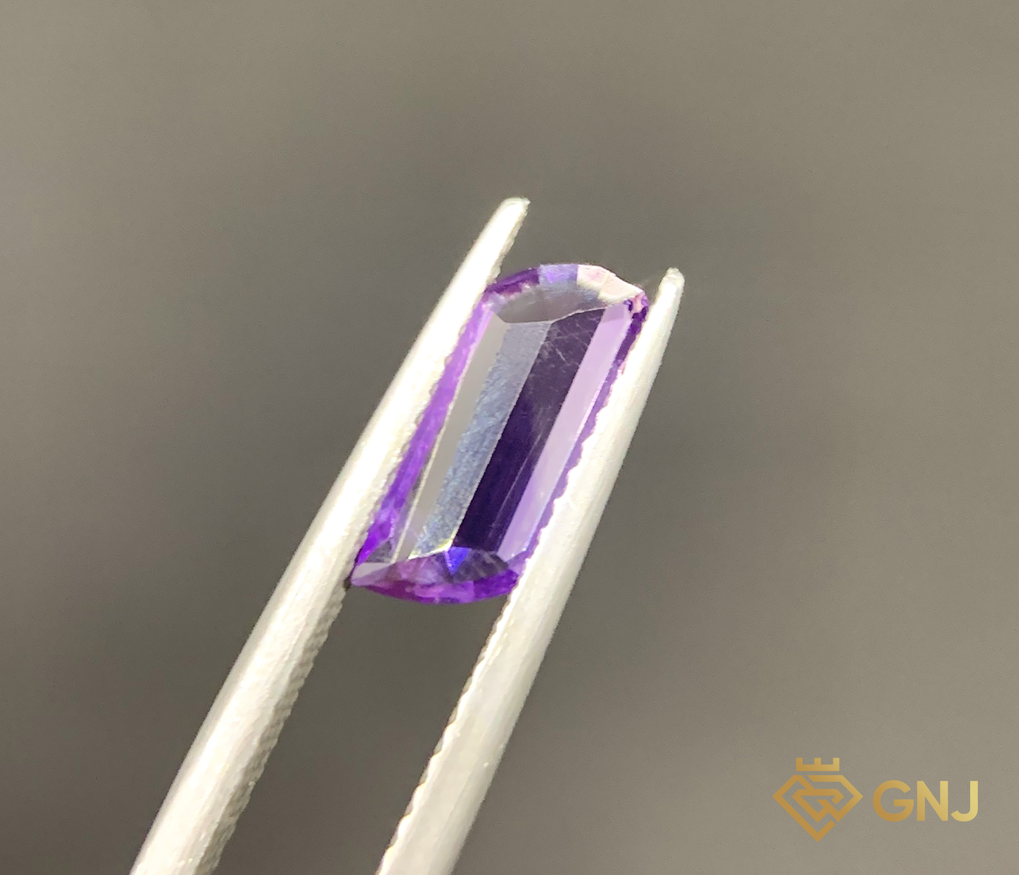 Amethyst Tự Nhiên Tím Nhạt 1.1ct - Facet — chi tiết đá