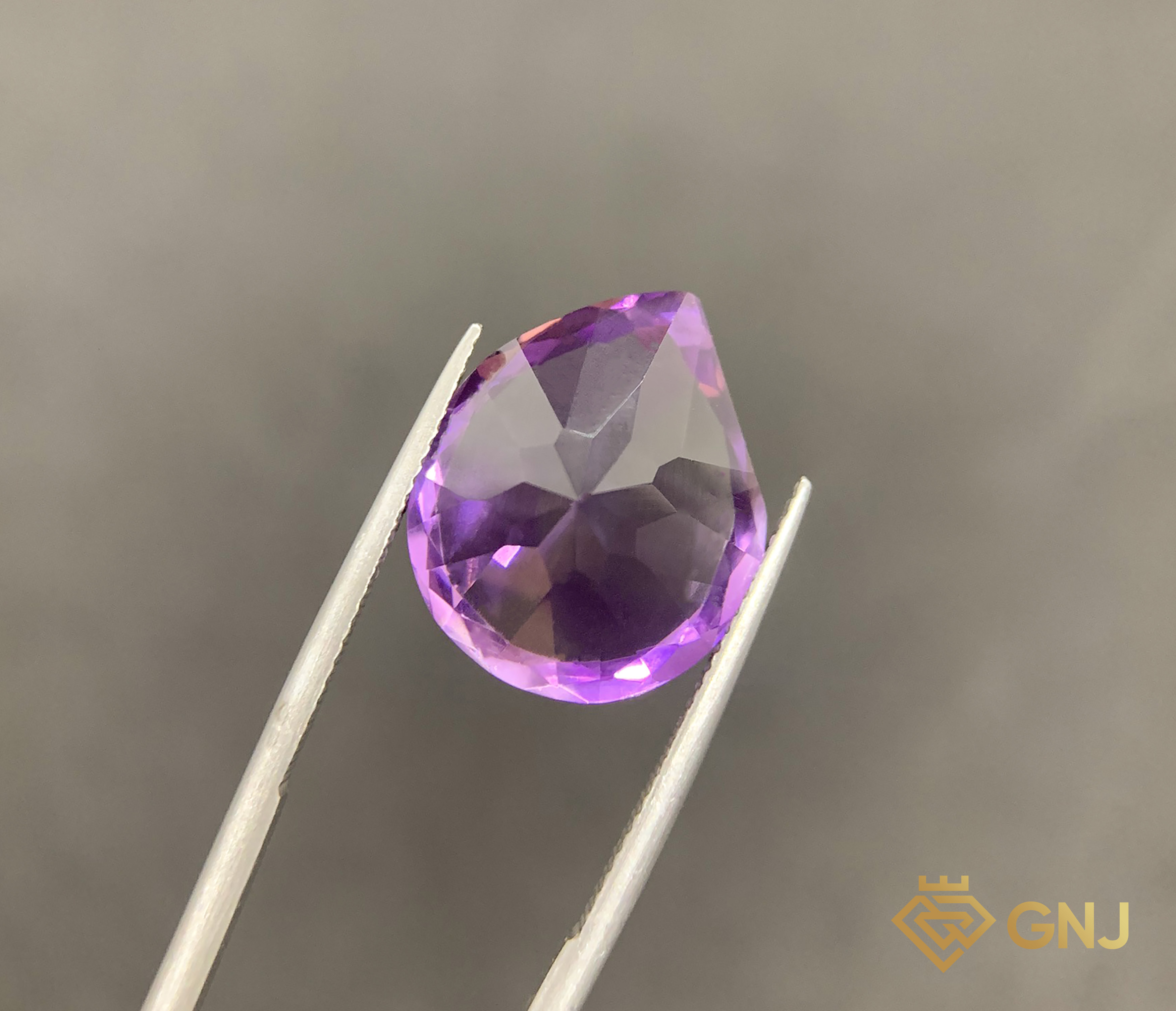 Đá Amethyst Tự Nhiên 15.2ct — Facet — chi tiết đá