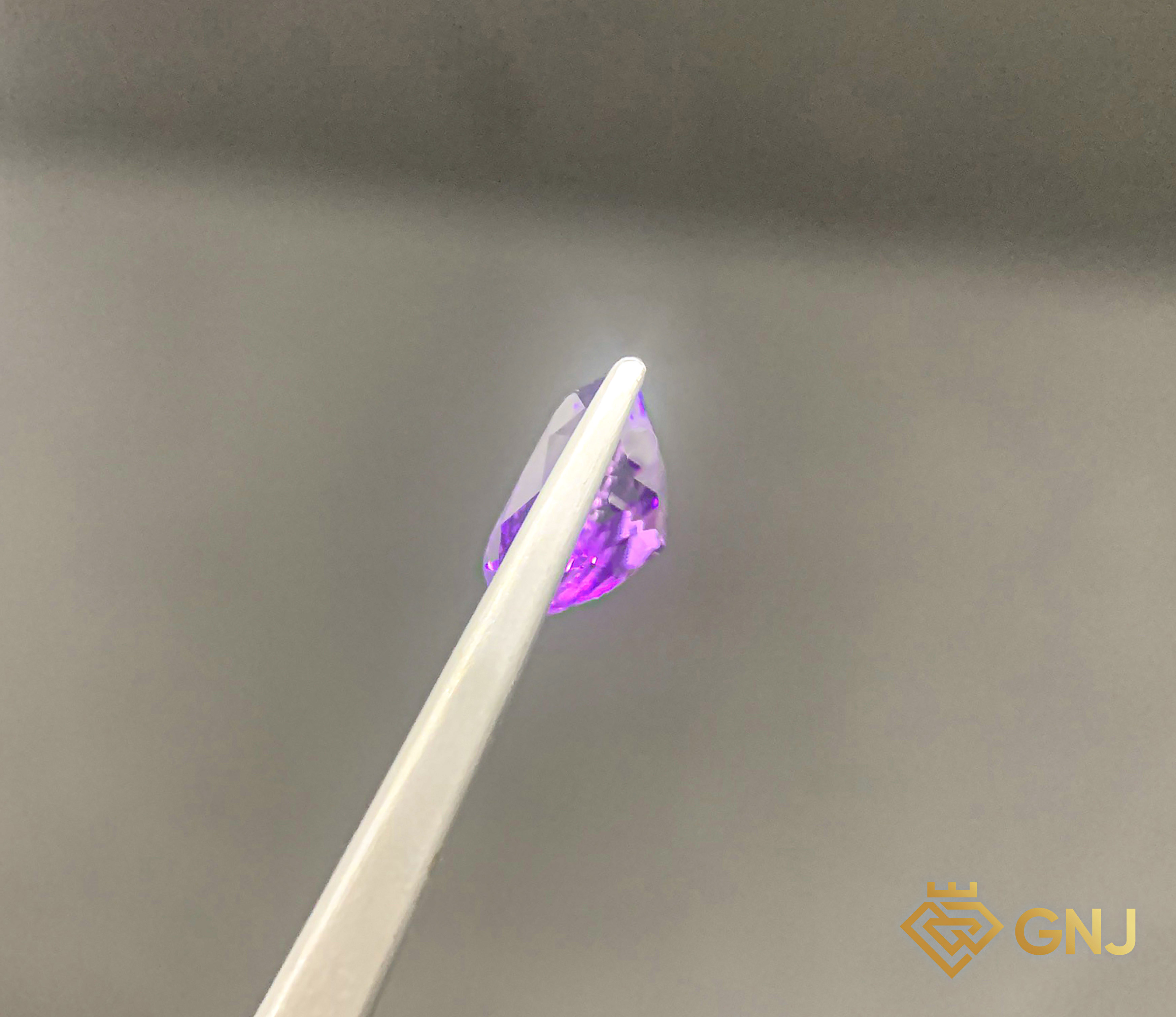 Đá Amethyst Tự Nhiên 2.25ct — Facet — mặt bên