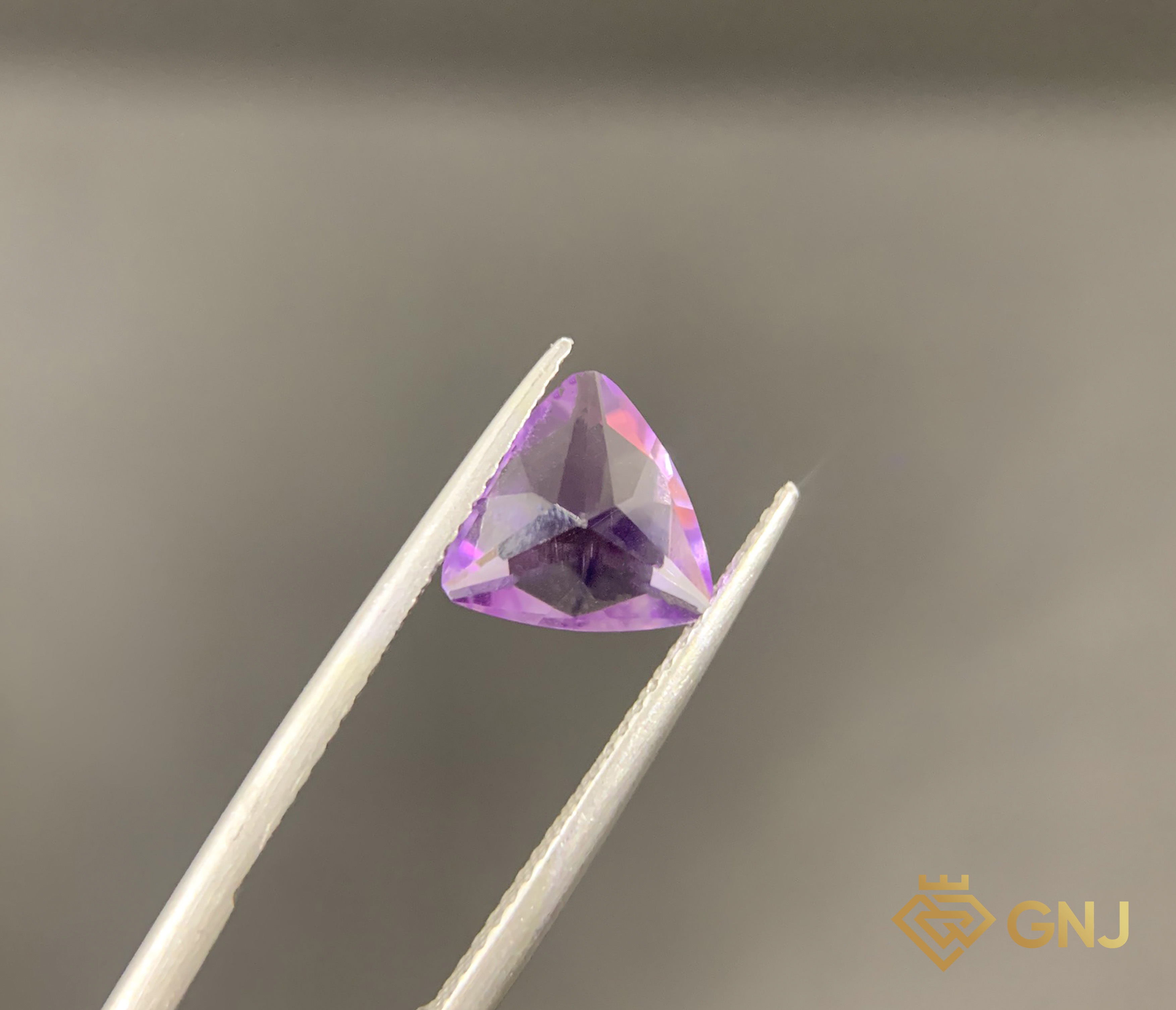 Đá Amethyst Tự Nhiên 1.9ct — Facet — chi tiết đá