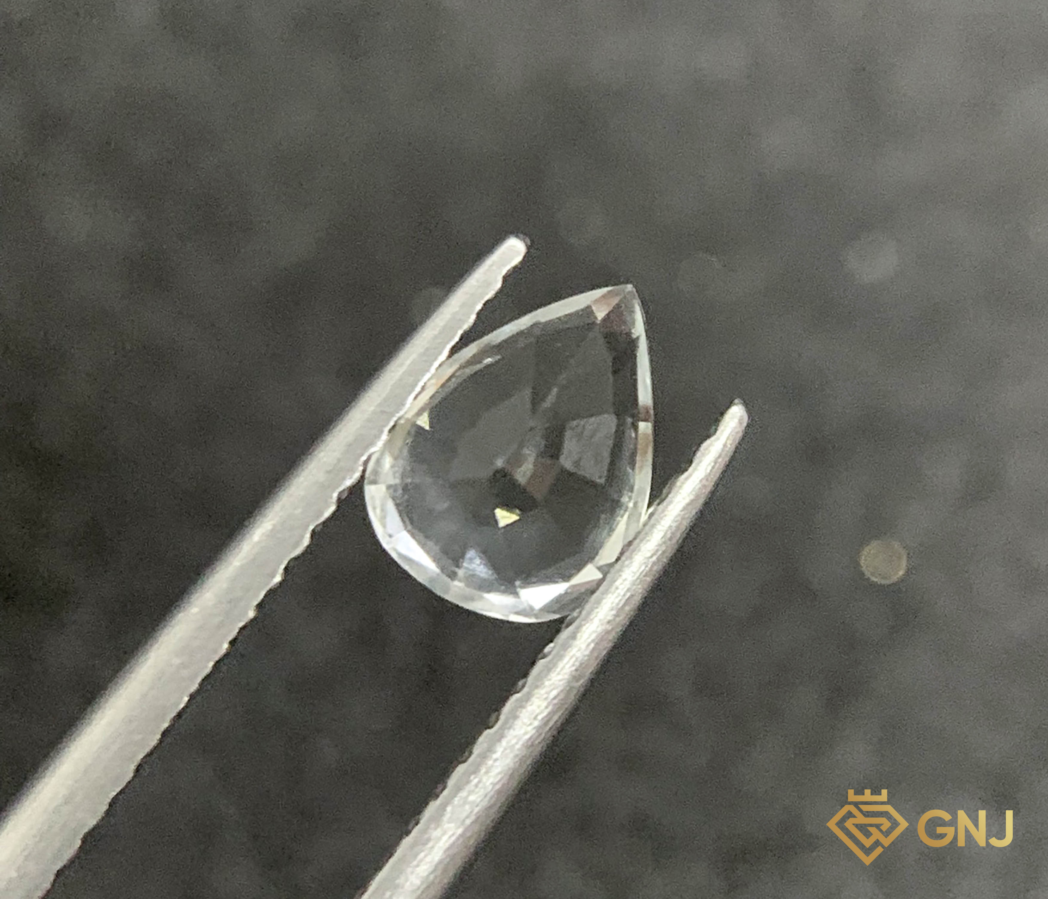 Đá Topaz Tự Nhiên Trắng 1.25ct — chi tiết đá