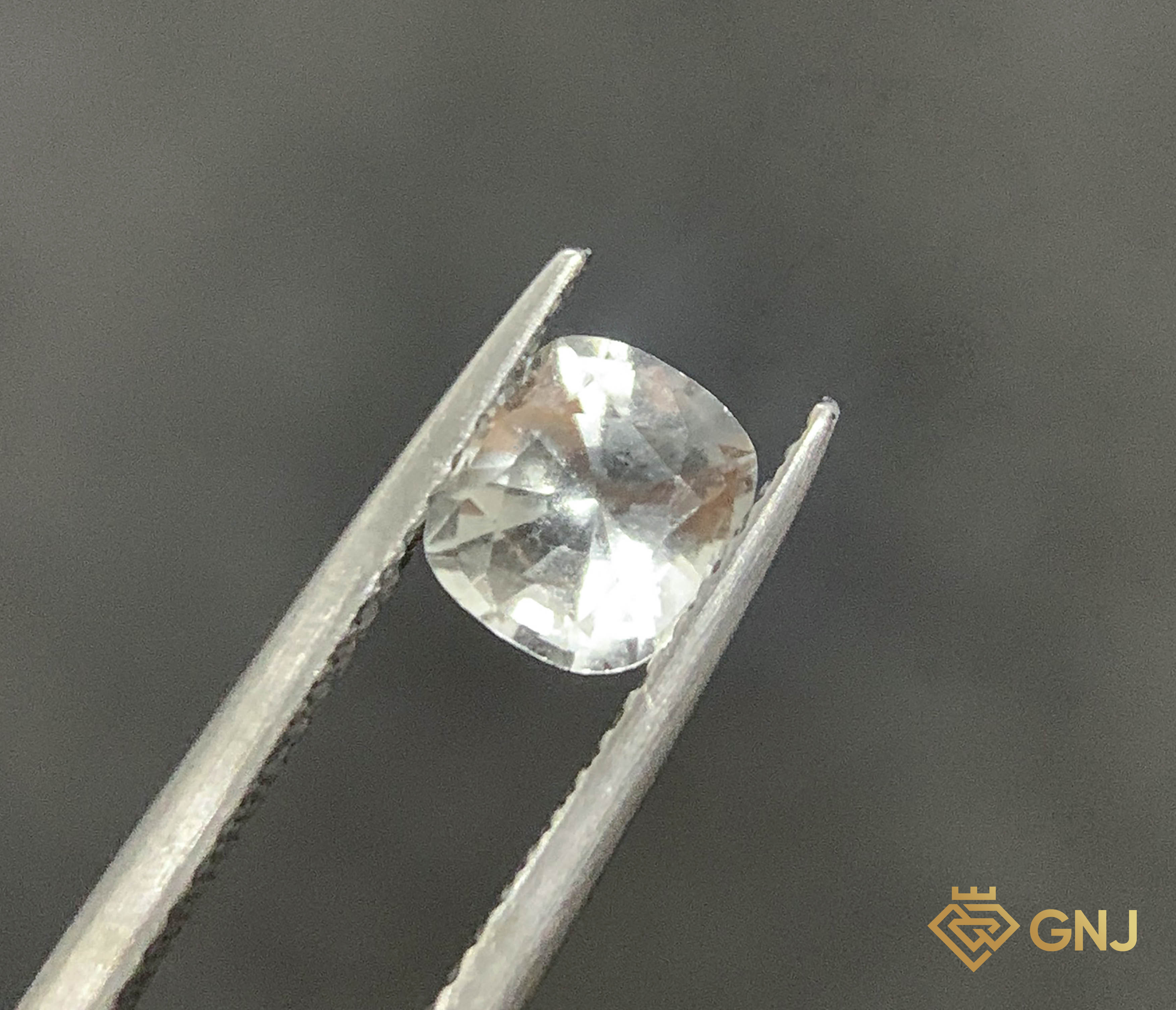 Đá Topaz Tự Nhiên Trắng 1.15ct — mặt trước, đá quý tự nhiên có kiểm định GNJ