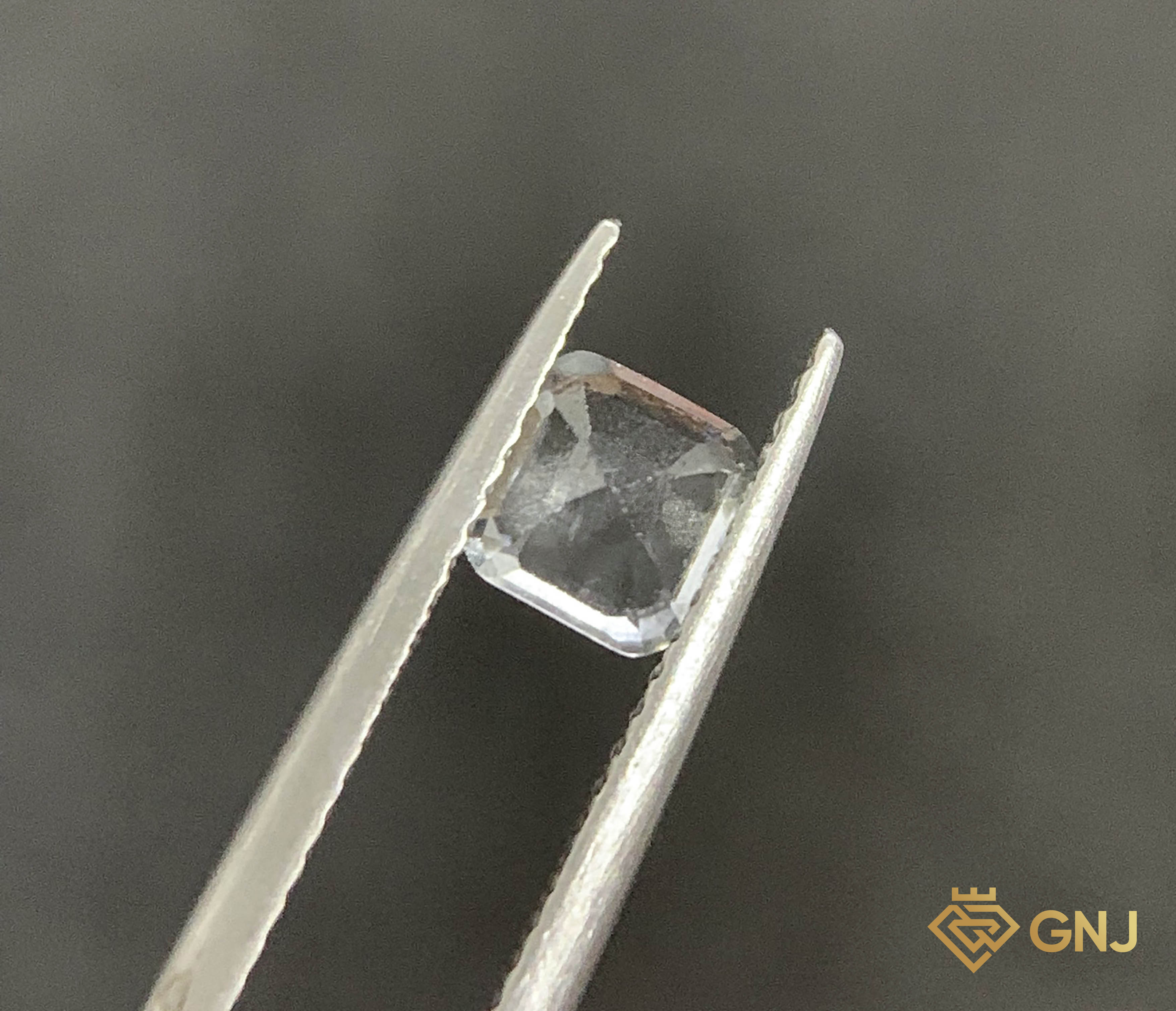 Đá Topaz Tự Nhiên Trắng 0.9ct — chi tiết đá